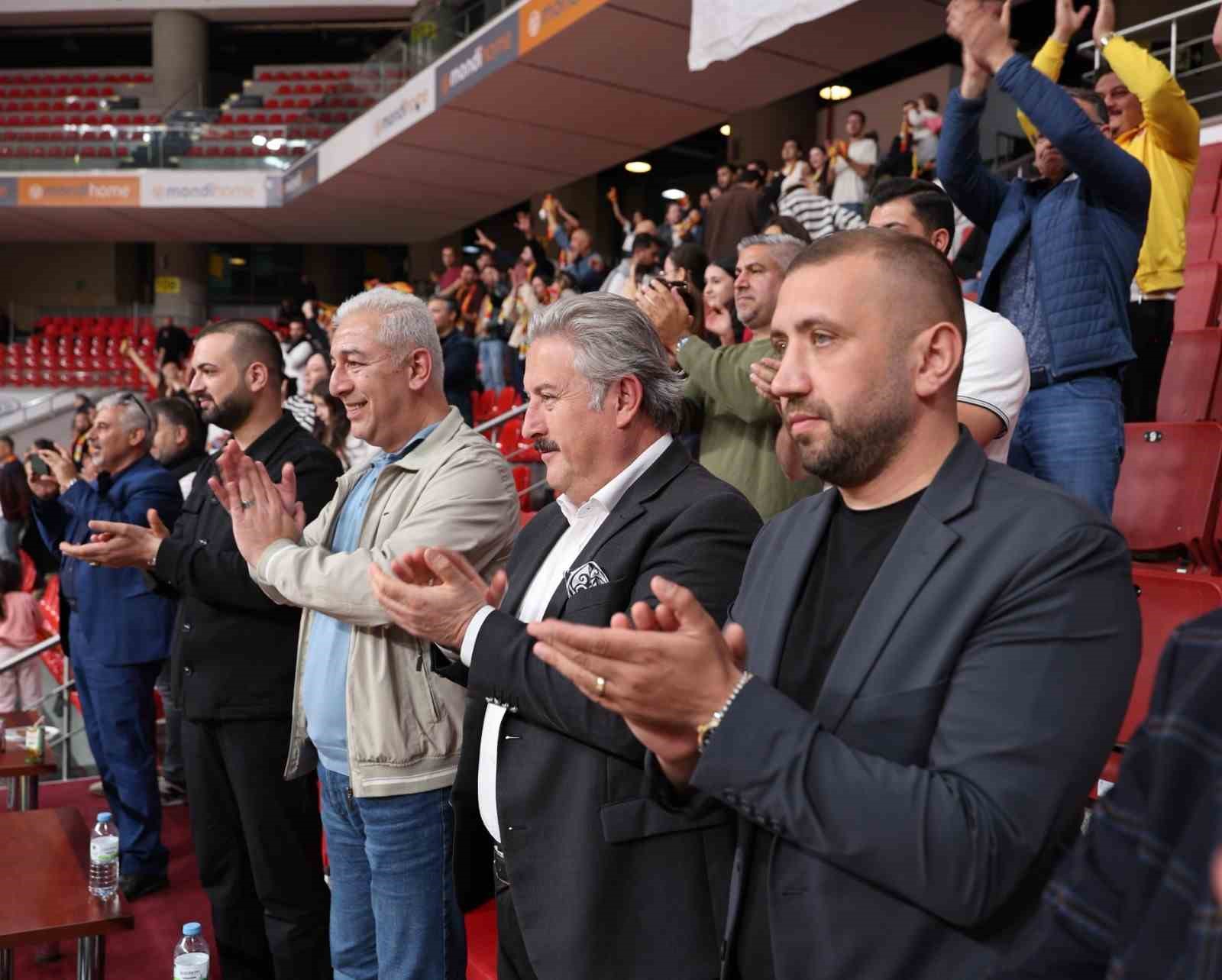 Kadınlar Basketbol Süper Ligi: Melikgazi Kayseri Basketbol: 64-Turgutlu Belediyespor: 58