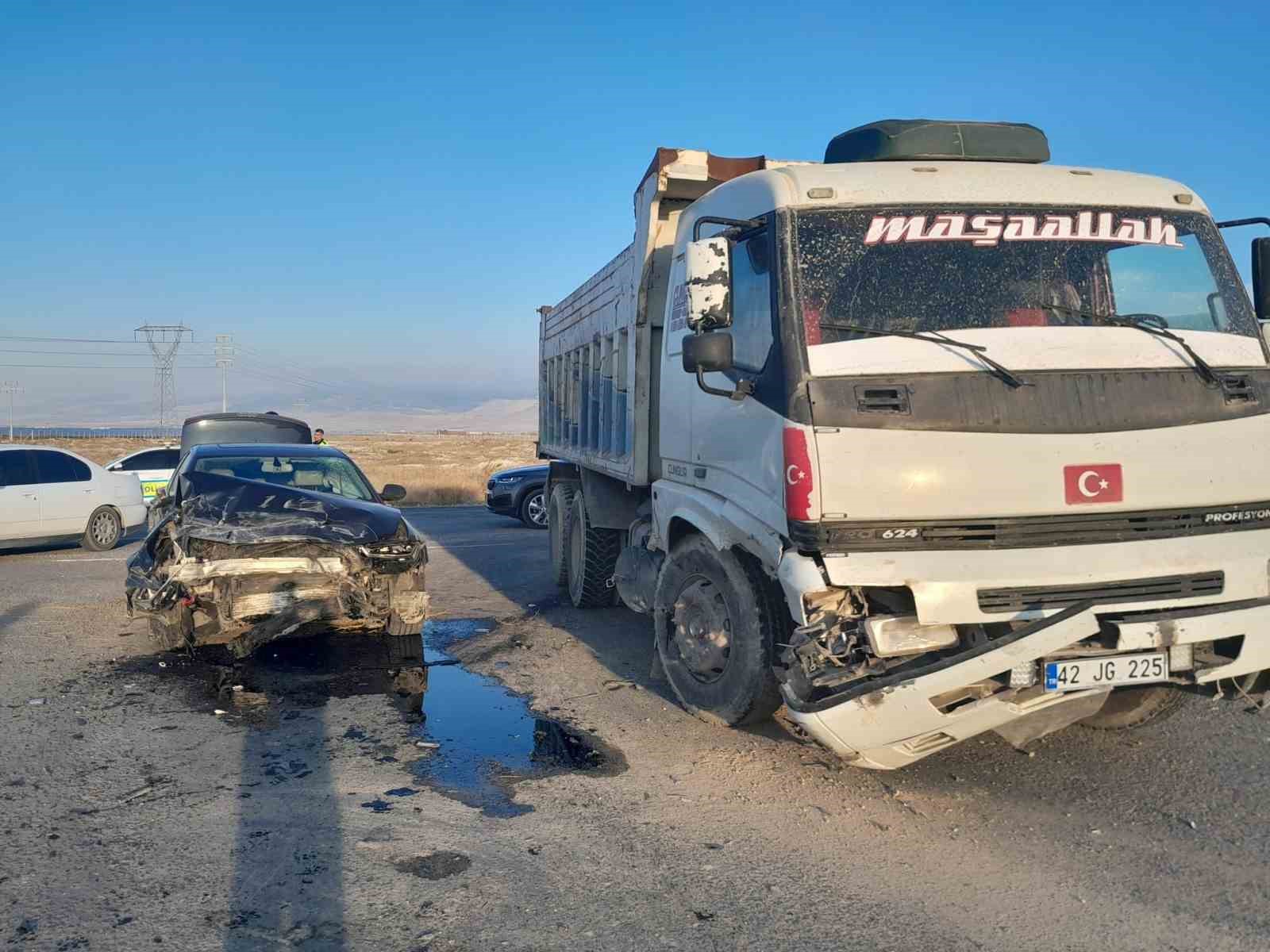 Konya’da kamyon otomobille çarpıştı: 1 yaralı