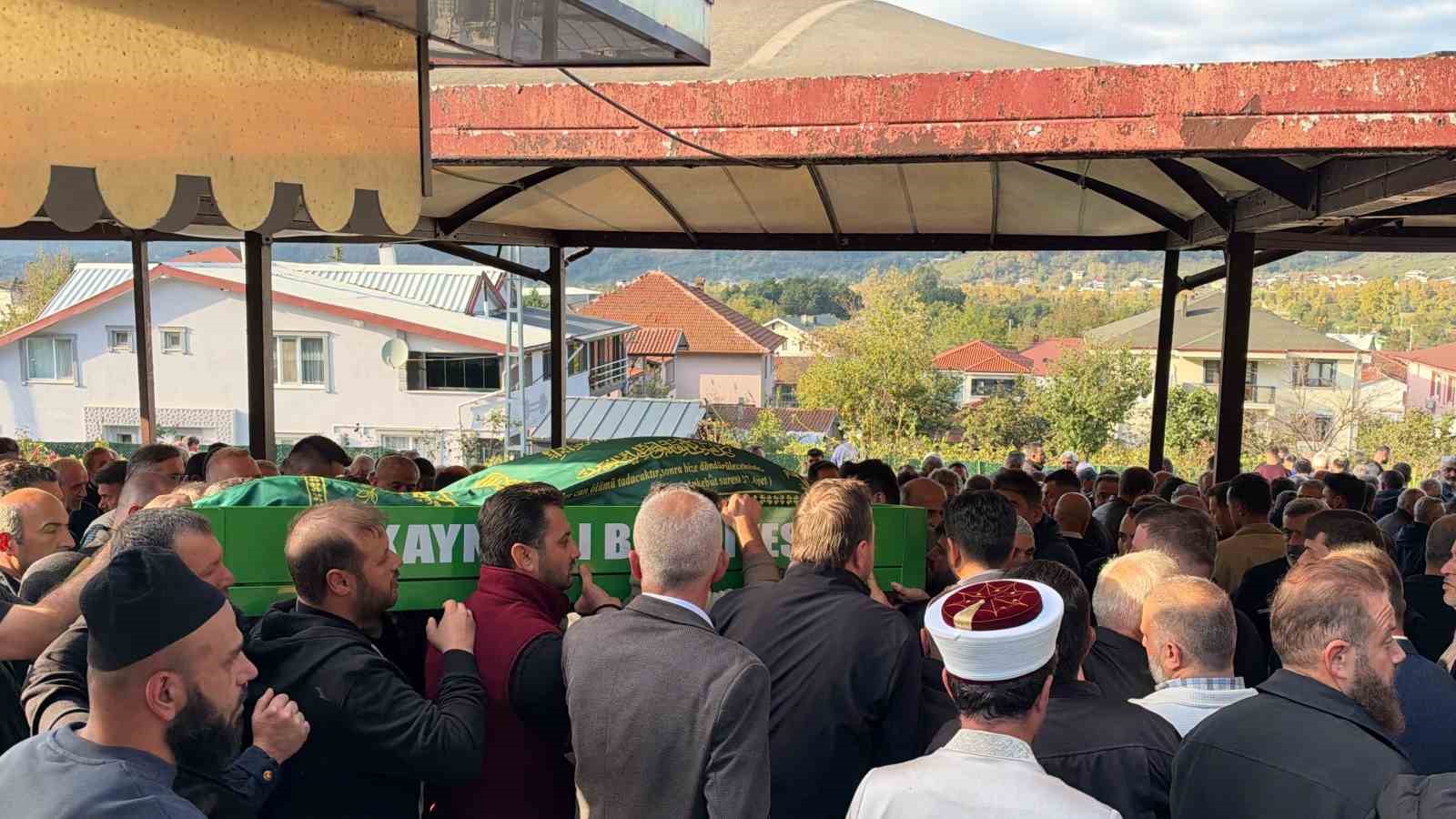 Düzce’nin sevilen iş adamı son yolculuğuna uğurlandı