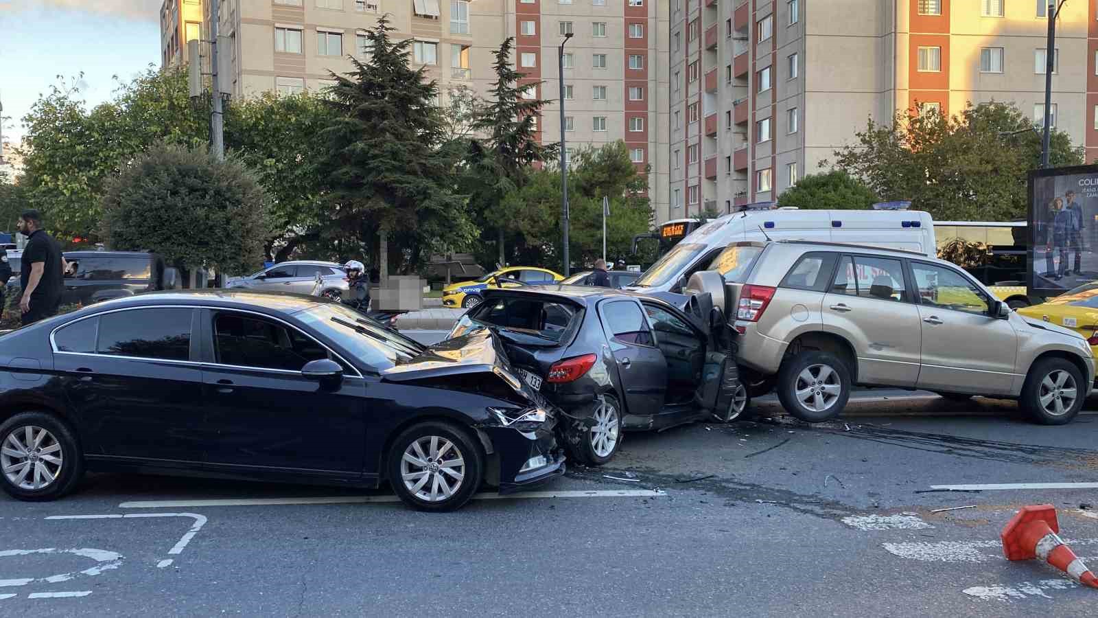 Beşiktaş’ta zincirleme kaza: 2 yaralı