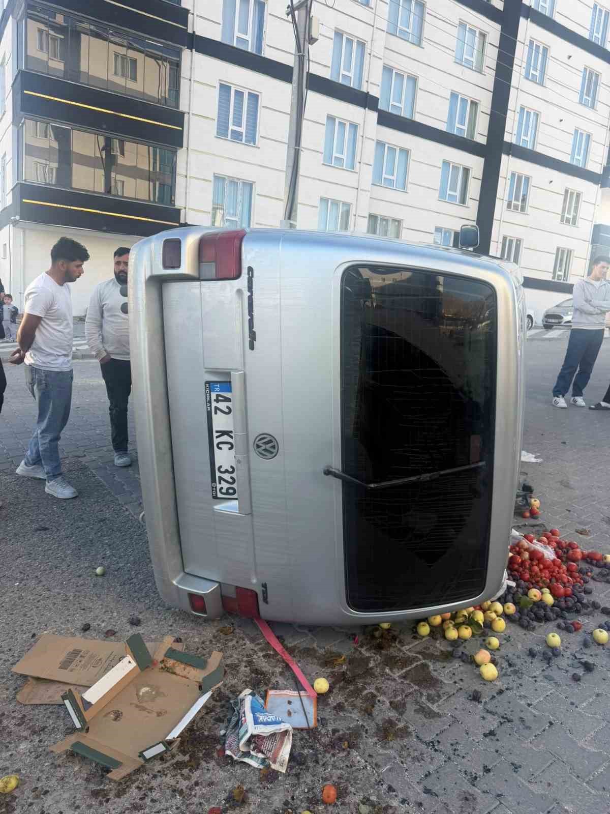Eskişehir’de otomobil minibüsle çarpıştı: 5 yaralı