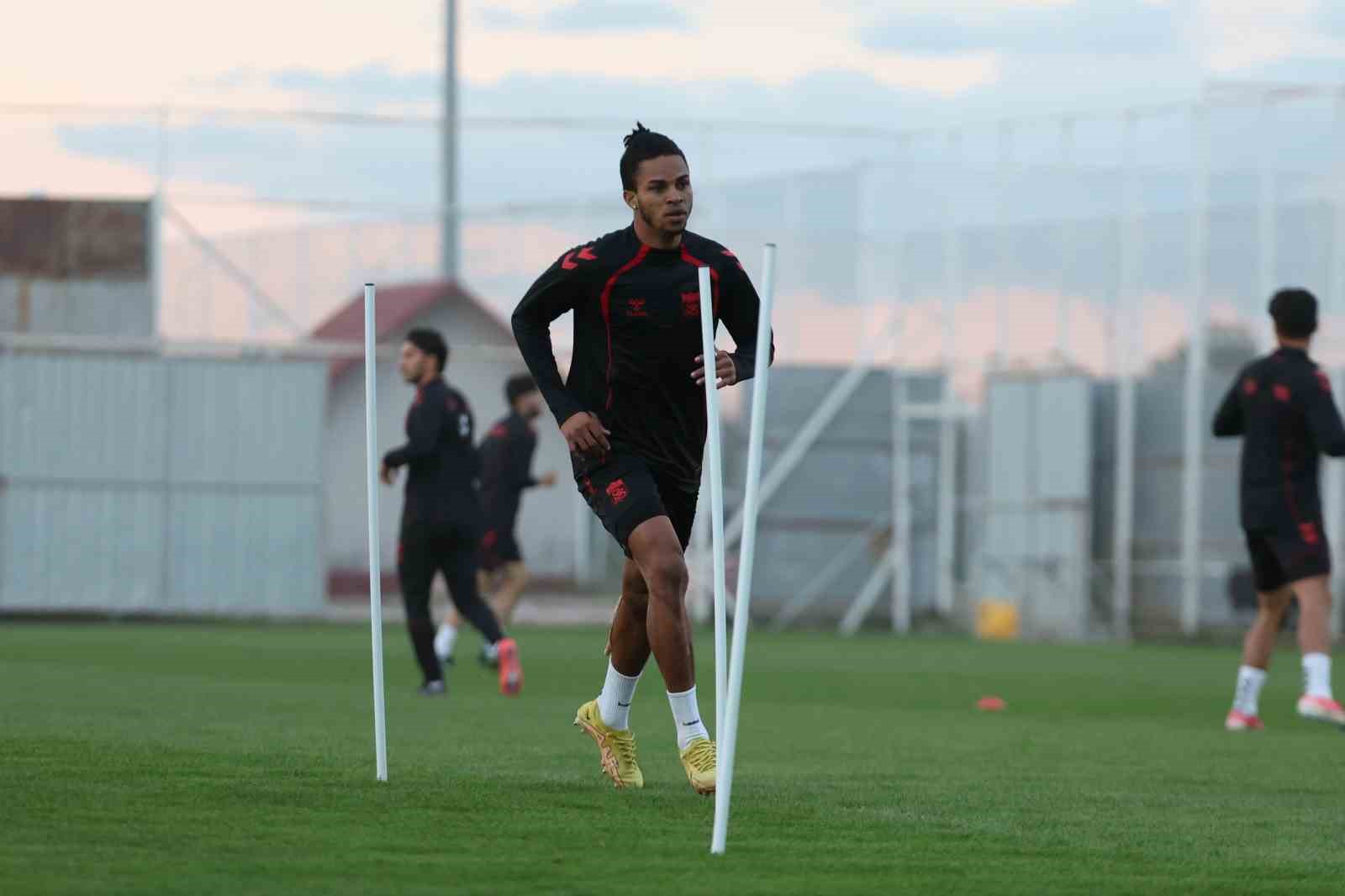 Sivasspor, Pendikspor maçı hazırlıklarına başladı