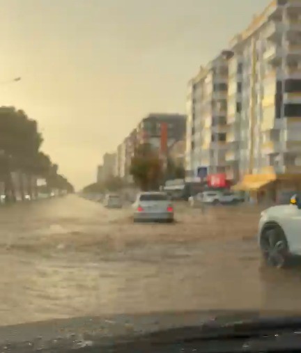 Kahramanmaraş’ta yağmur ve dolu etkili oldu