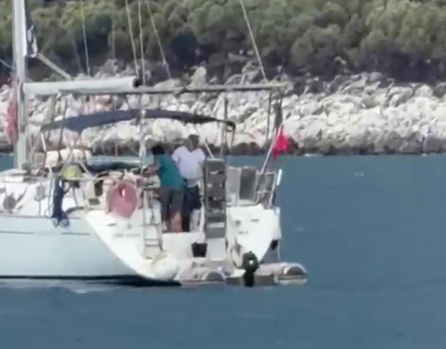Antalya’da 19 düzensiz göçmen ve 3 organizatör yakalandı