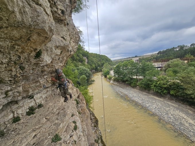 9 subay ve 1 astsubay Gürcistan’da Yaz Temel Dağcılık Kursu’na katıldı