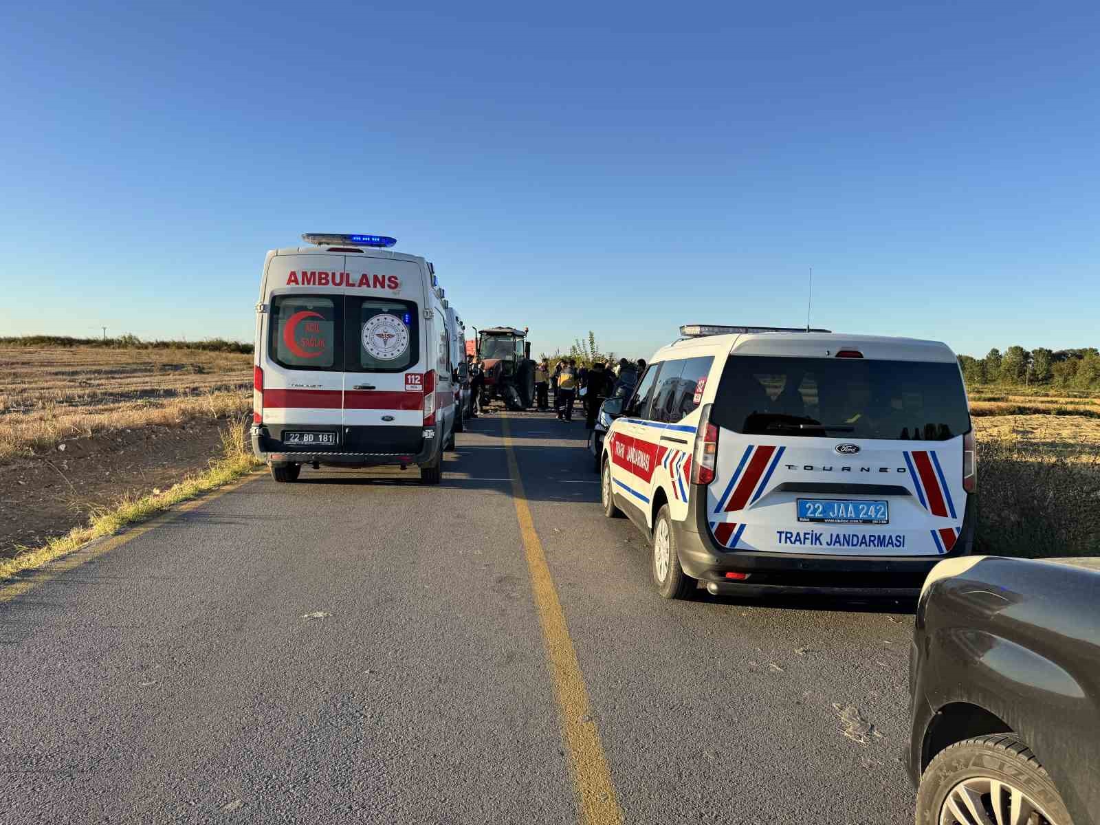 Edirne’de traktör otomobille çarpıştı: 1 yaralı