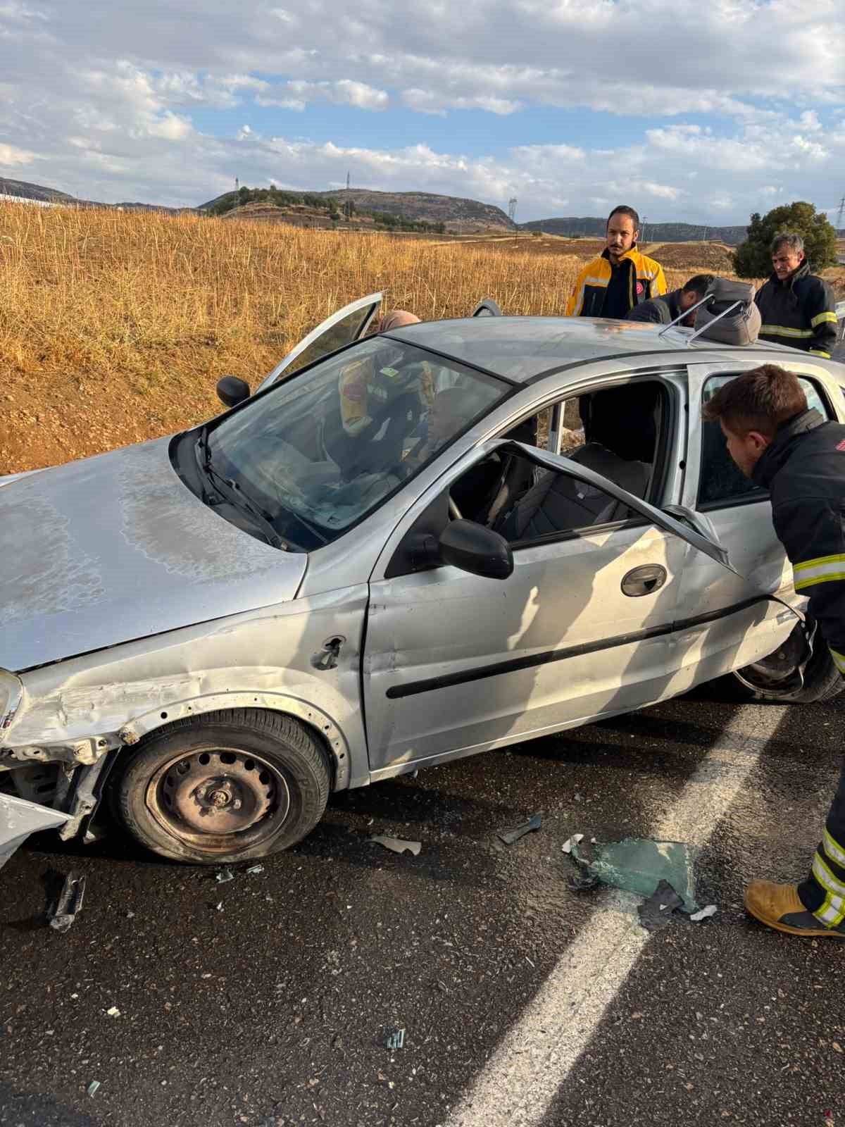 Adıyaman’da dört araç zincirleme kaza yaptı: 4 yaralı