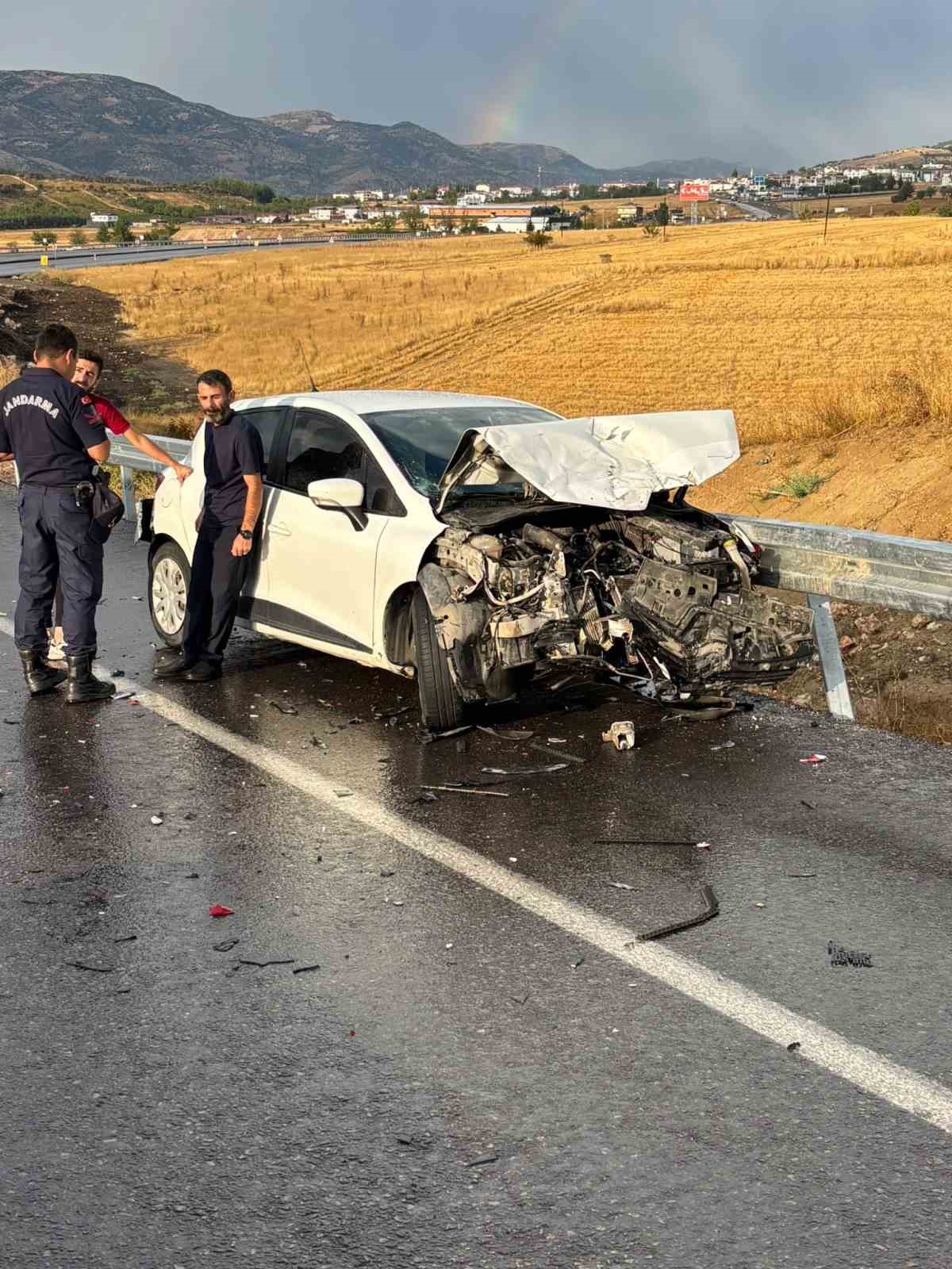 Adıyaman’da dört araç zincirleme kaza yaptı: 4 yaralı