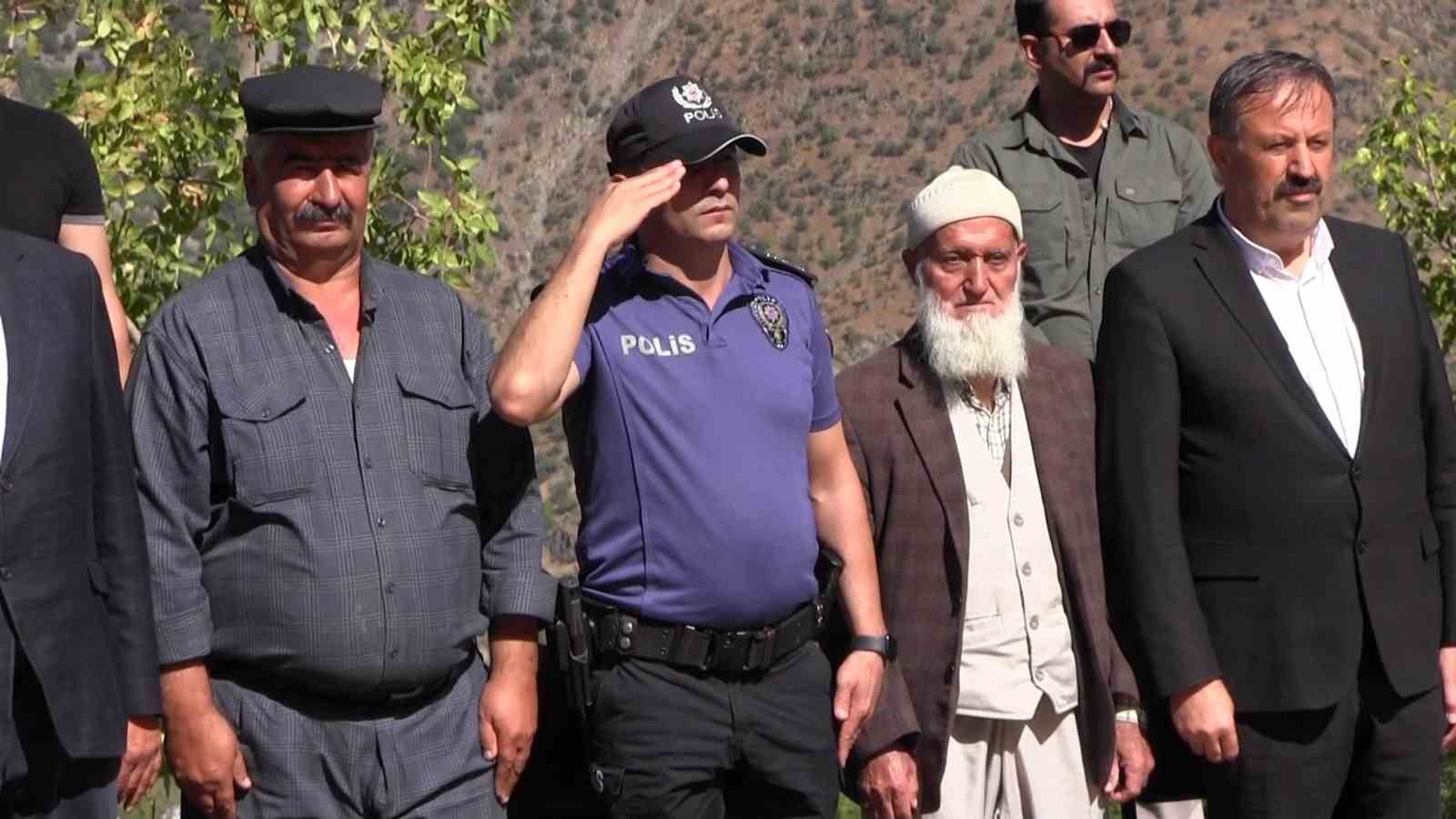 Siirt’te terör örgütü PKK’nın katlettiği 37 kiş törenle anıldı