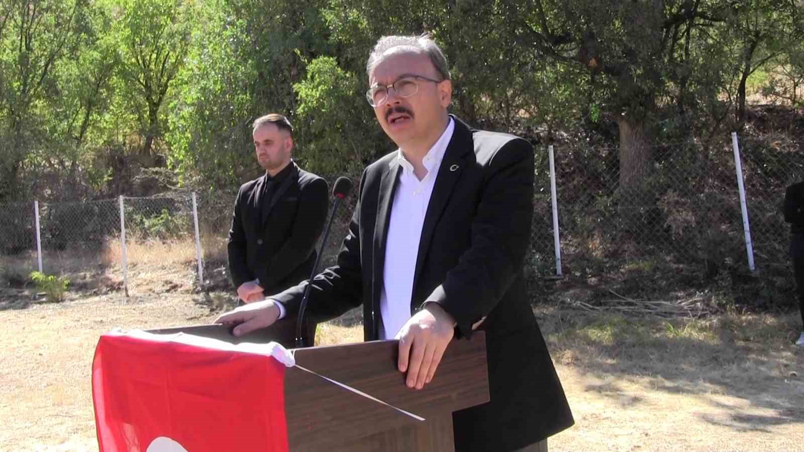 Siirt’te terör örgütü PKK’nın katlettiği 37 kiş törenle anıldı