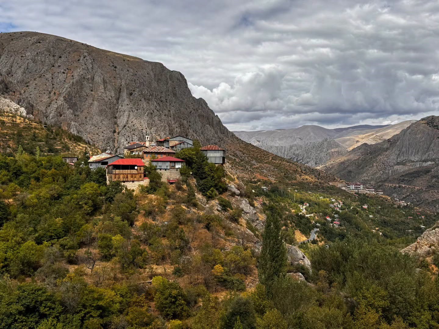 Kemaliye’de tarihi Dostluk Yolu’nun turizme kazandırılması için inceleme yapıldı