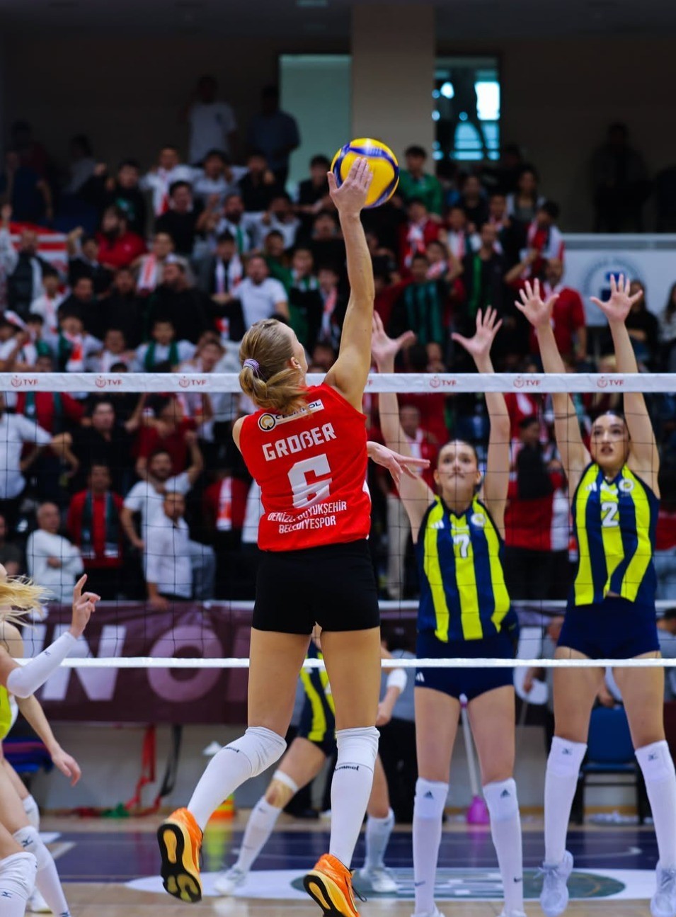 Denizli’nin sultanları Fenerbahçe engelini rahat geçti