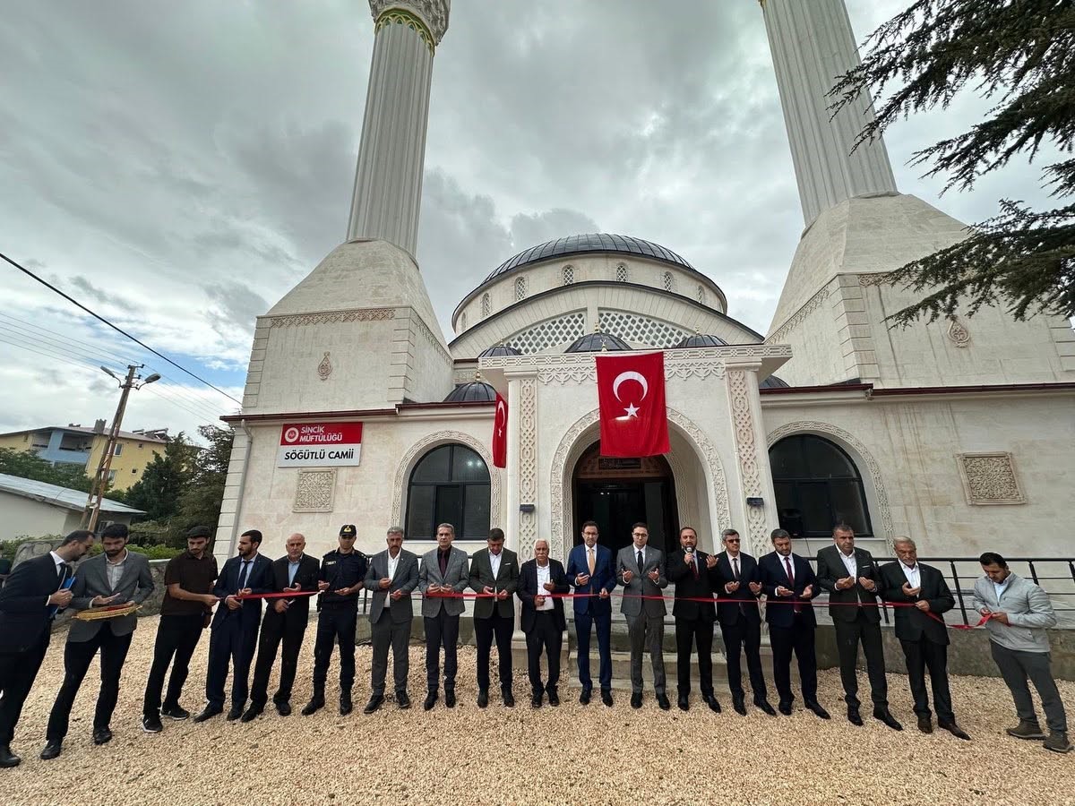 Sincik’te Söğütlü Camii ve gençlik merkezi dualarla hizmete açıldı