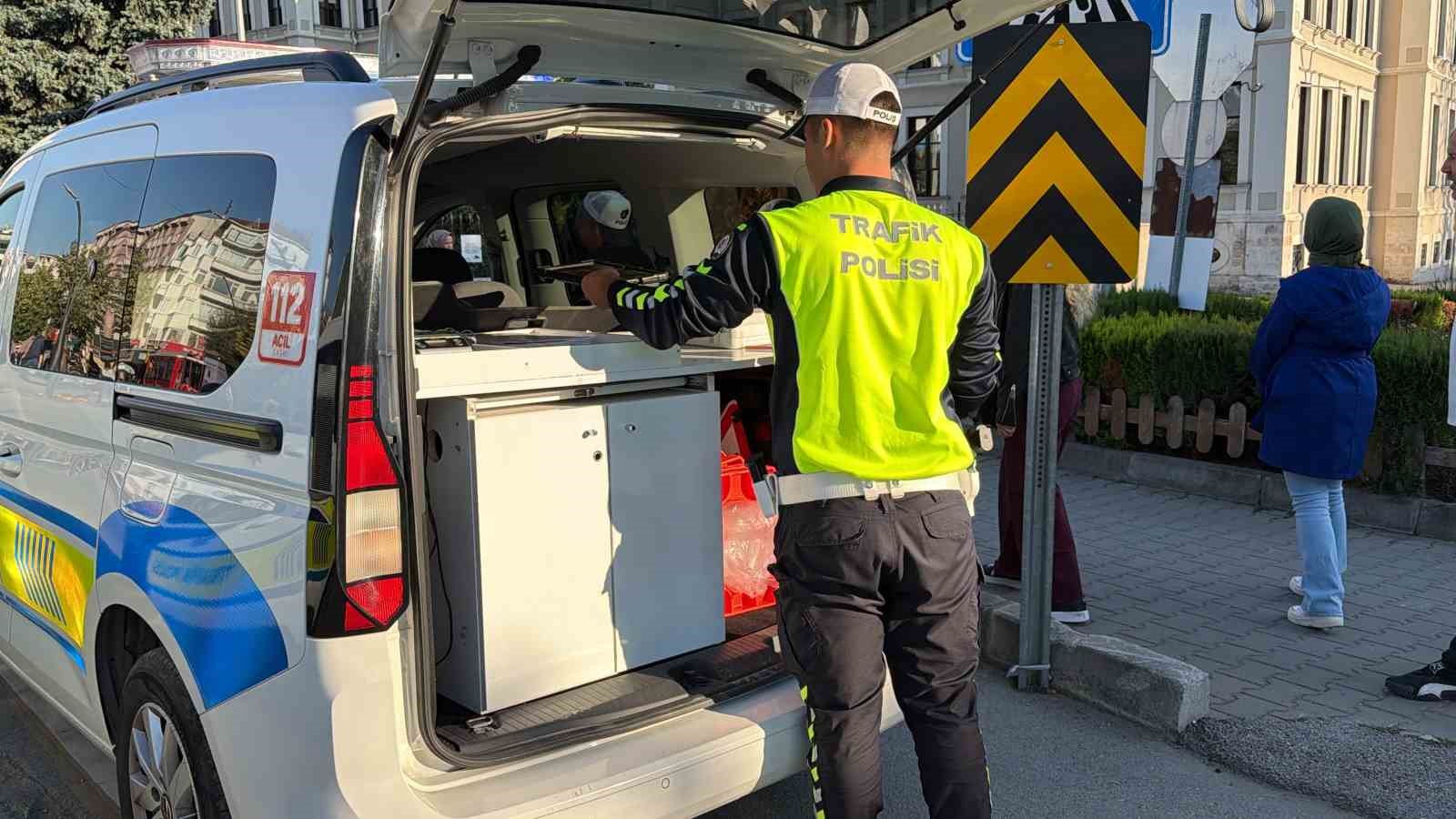 Bolu’da elektrikli bisiklet ile cip çarpıştı: 14 yaşındaki çocuk yaralandı