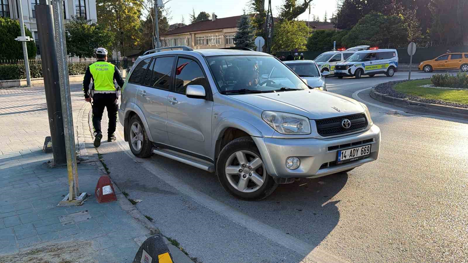 Bolu’da elektrikli bisiklet ile cip çarpıştı: 14 yaşındaki çocuk yaralandı