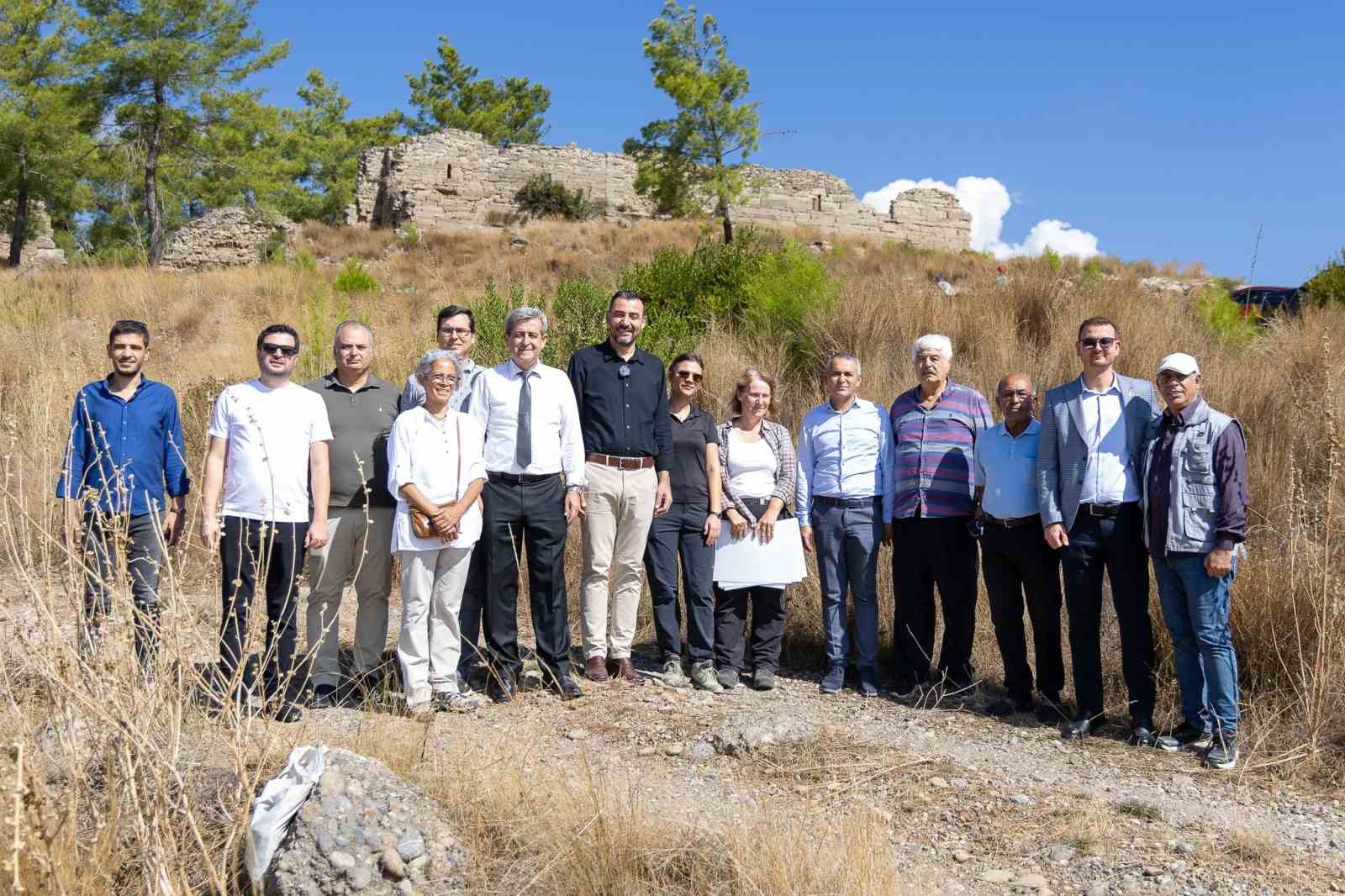 Manavgat Belediyesi’nden Lyrbe Antik Kenti’ndeki kazı çalışmalarına destek