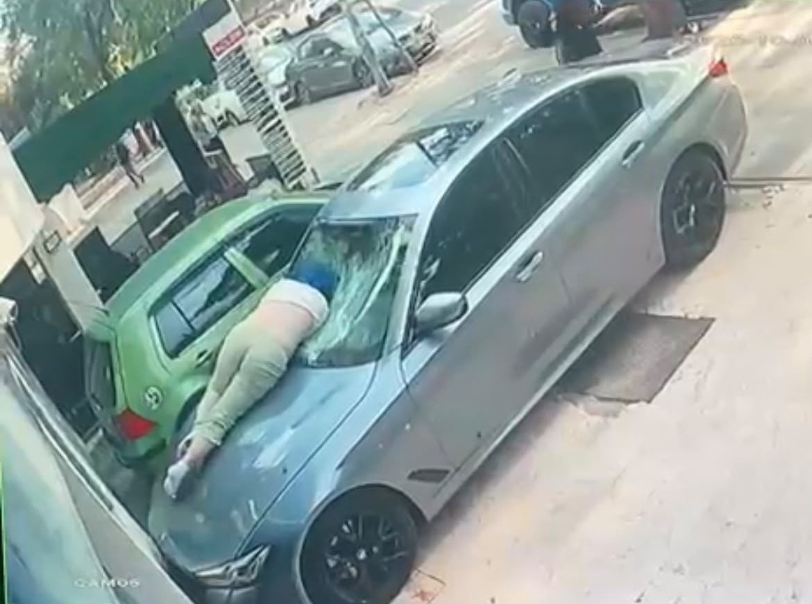 Ankara’da otelin 6. katından otomobilin üstüne düşen kadın ağır yaralandı