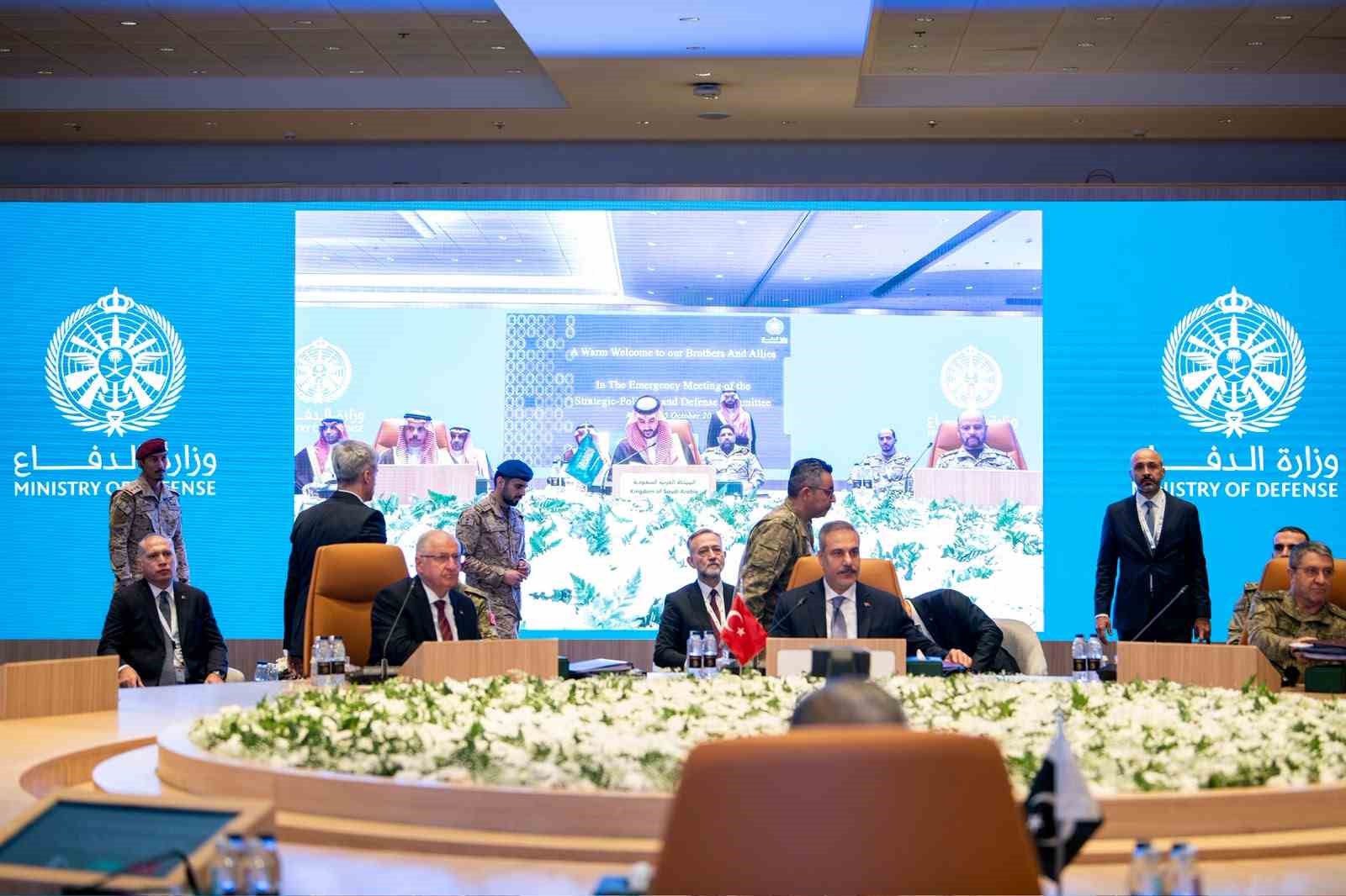 Suudi Arabistan’da Mekke İttifakı’nın Stratejik Siyasi ve Savunma Komitesi toplantısı yapıldı