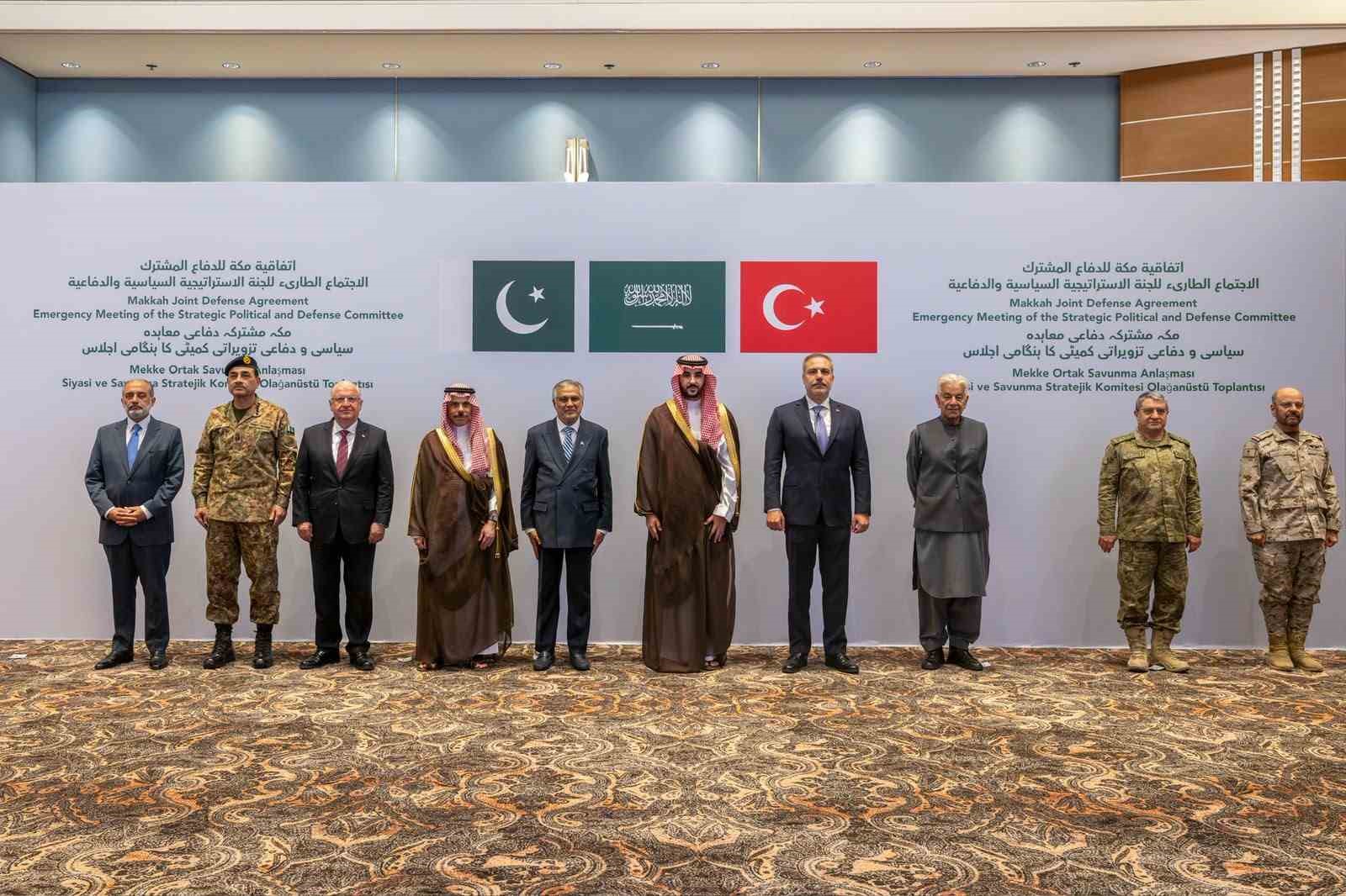 Suudi Arabistan’da Mekke İttifakı’nın Stratejik Siyasi ve Savunma Komitesi toplantısı yapıldı