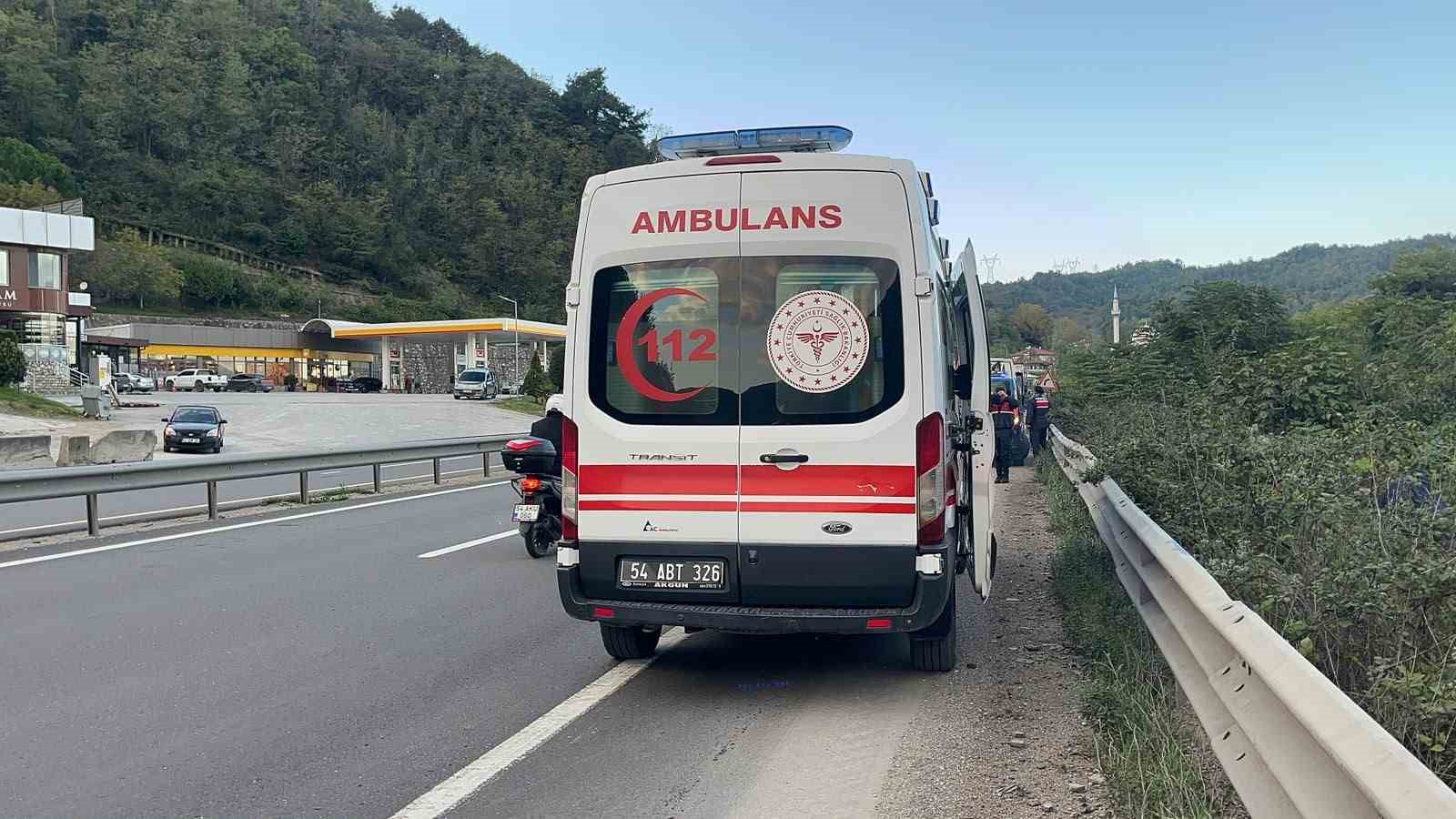 D-650’de tuğla yüklü tır devrildi, sürücü araçtan kendi imkanlarıyla çıktı
