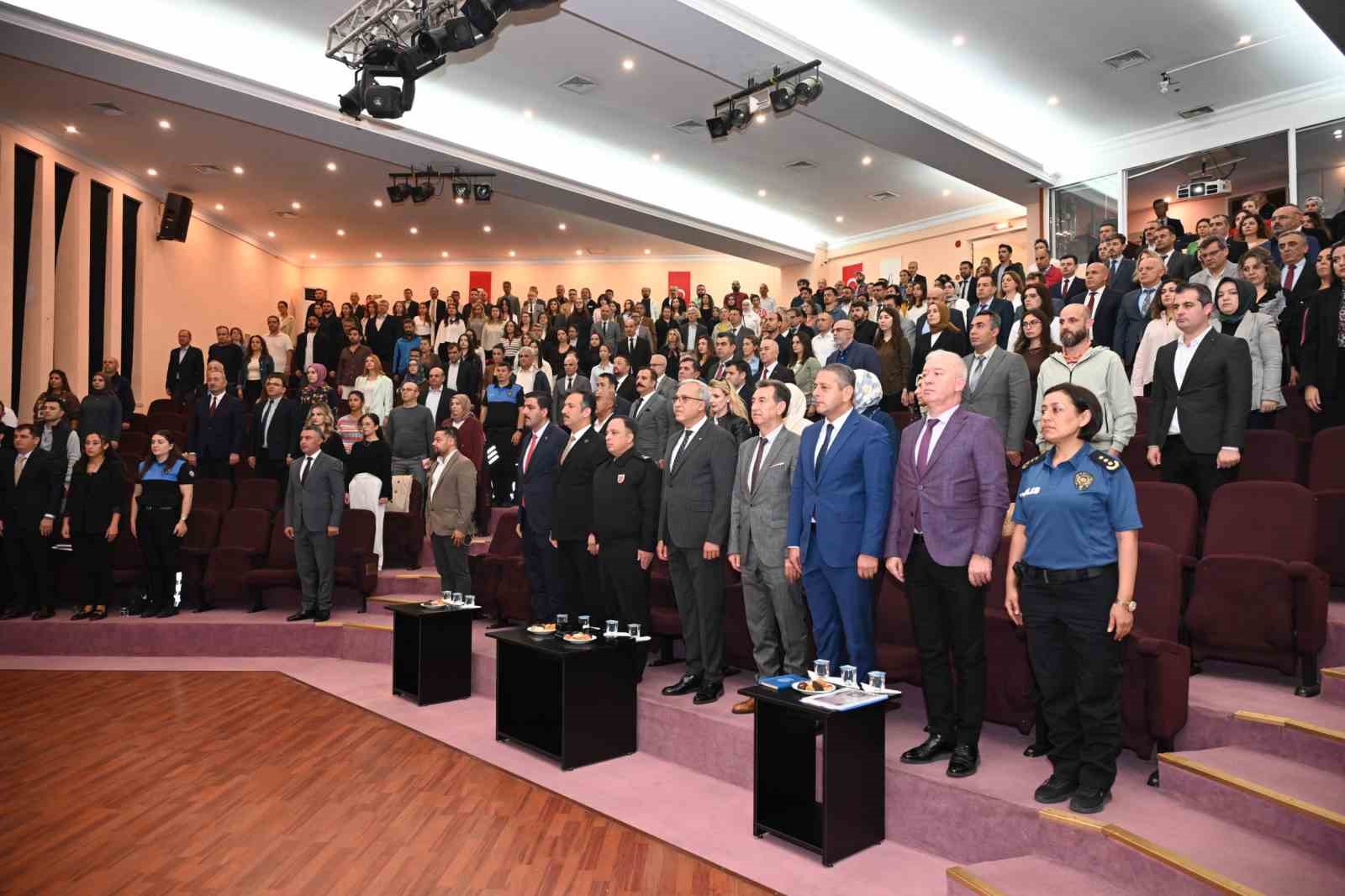 Manisa’da okul yöneticileri ve rehber öğretmenlere güvenlik eğitimi