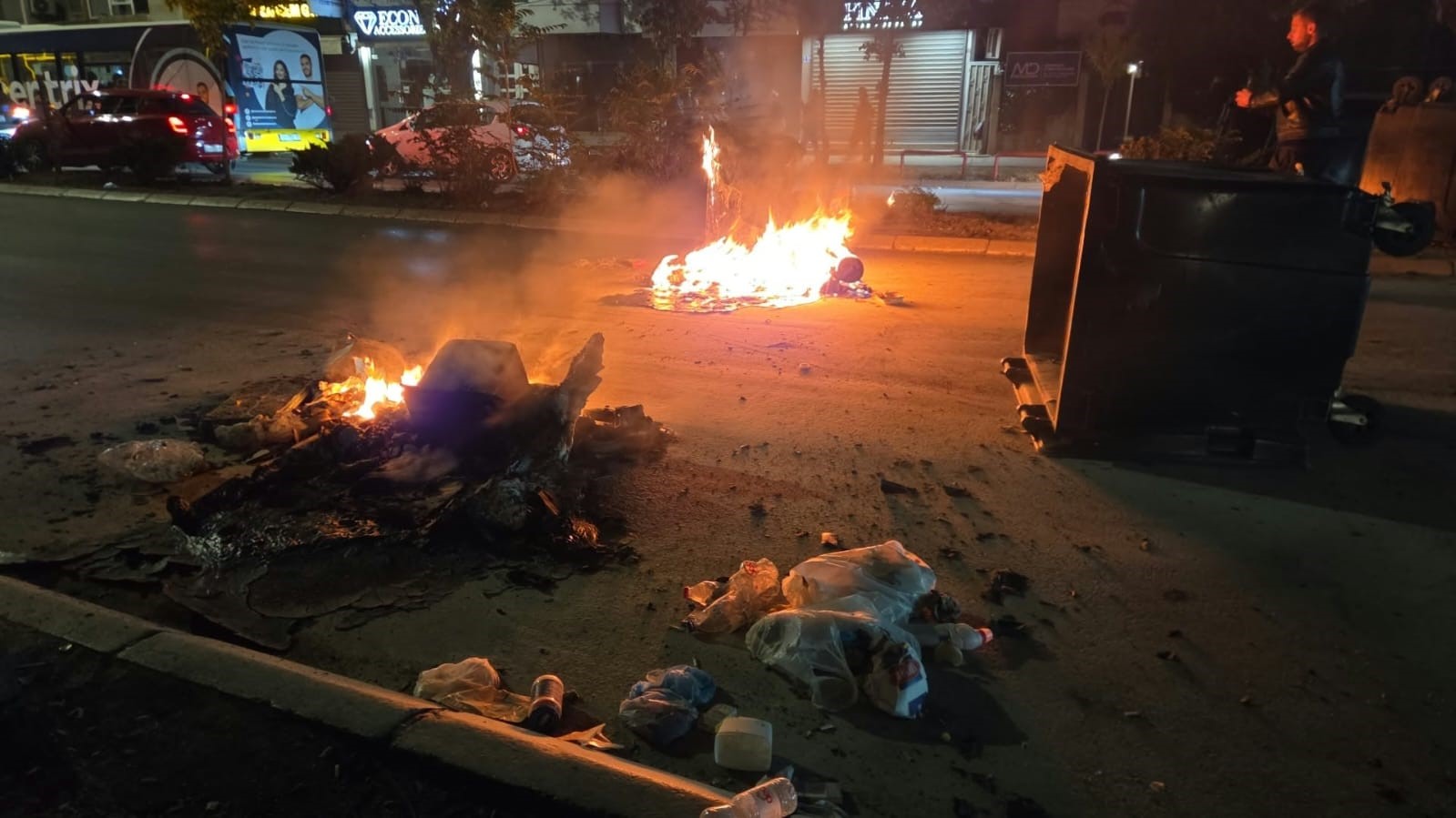 Kosova’da protestocular ile polis karşı karşıya geldi