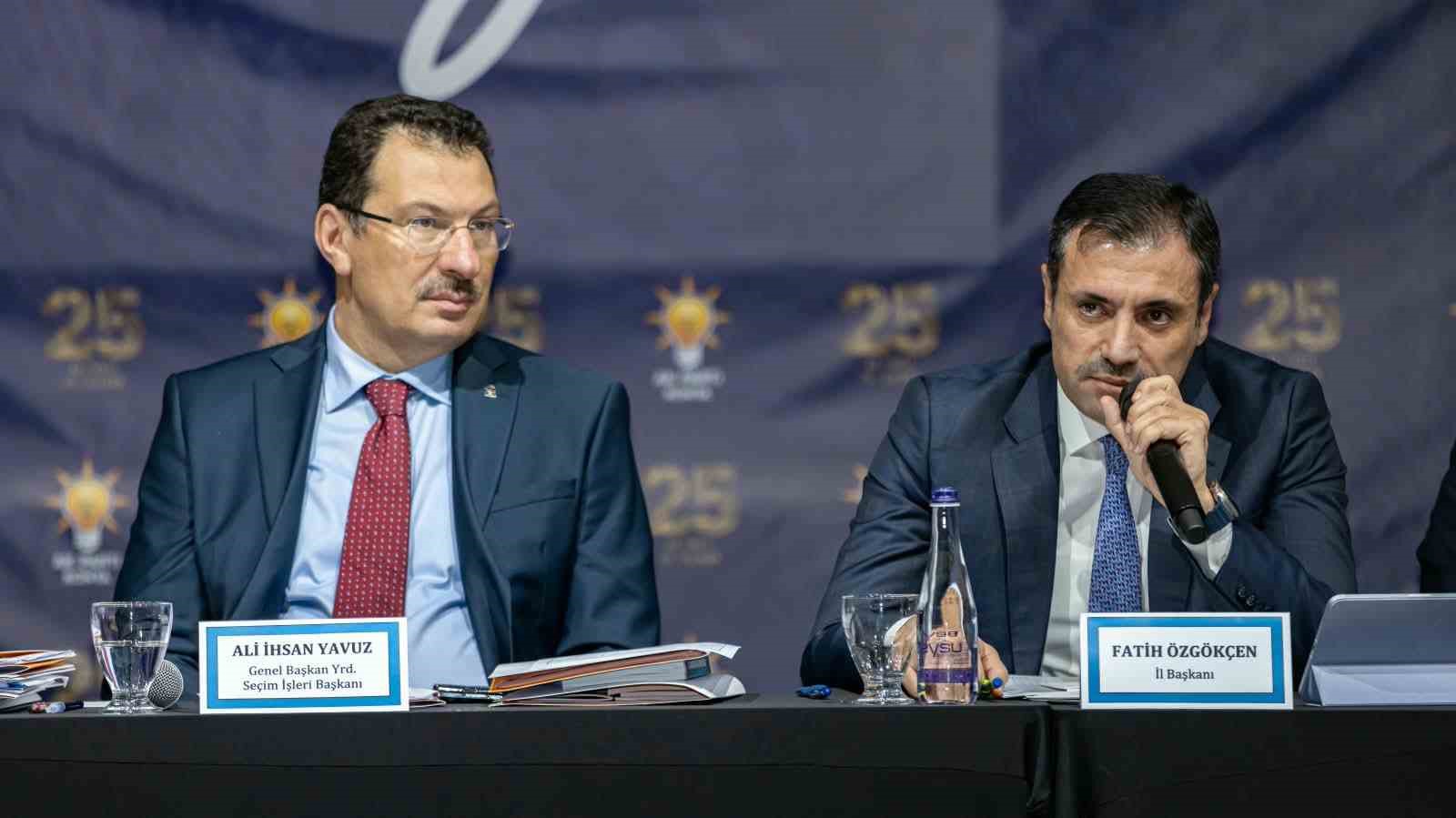 Başkan Özgökçen: "Gece uyumayacağız, gündüz oturmayacağız"