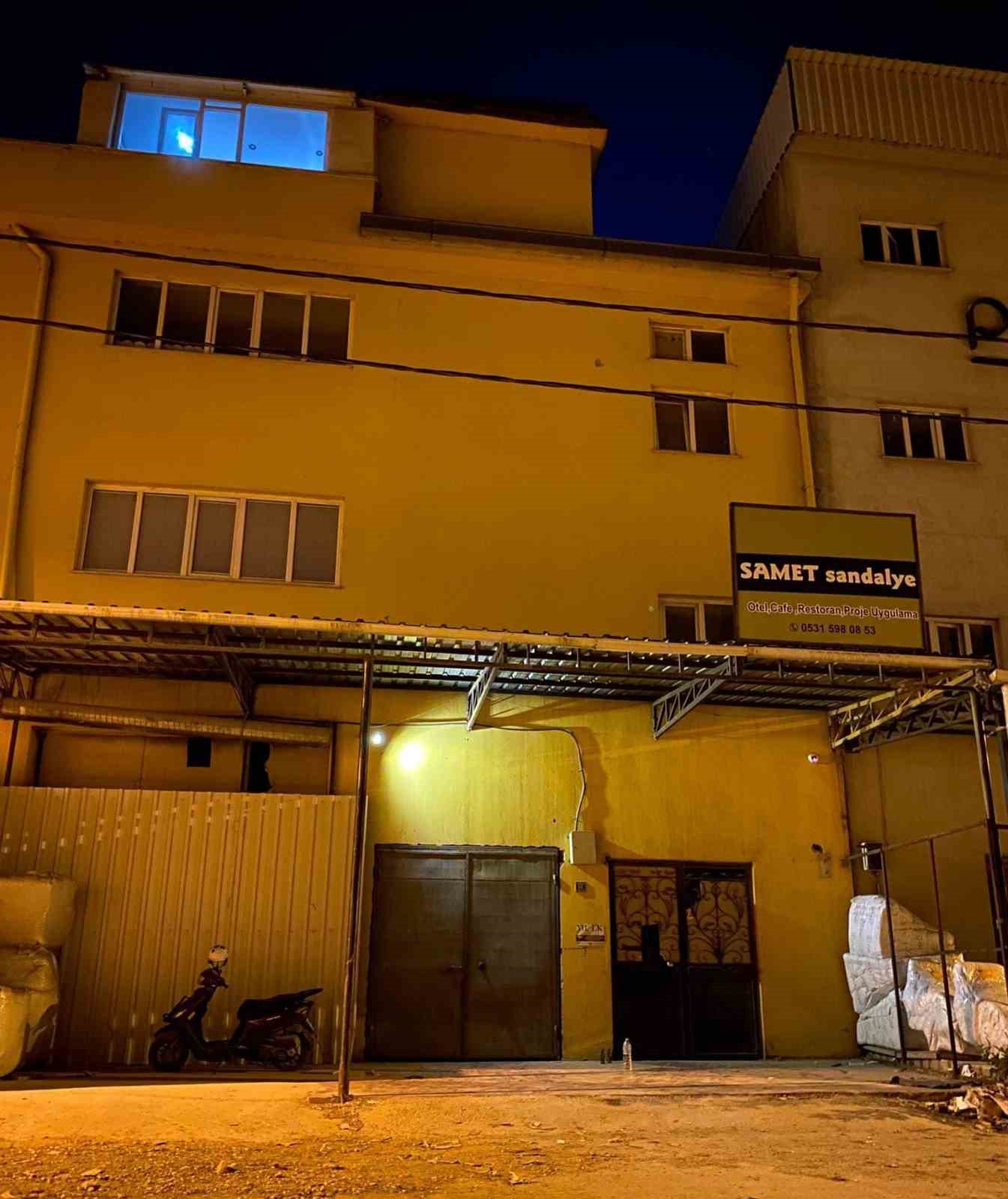 Asansör boşluğuna düşen 29 yaşındaki işçi ağır yaralandı