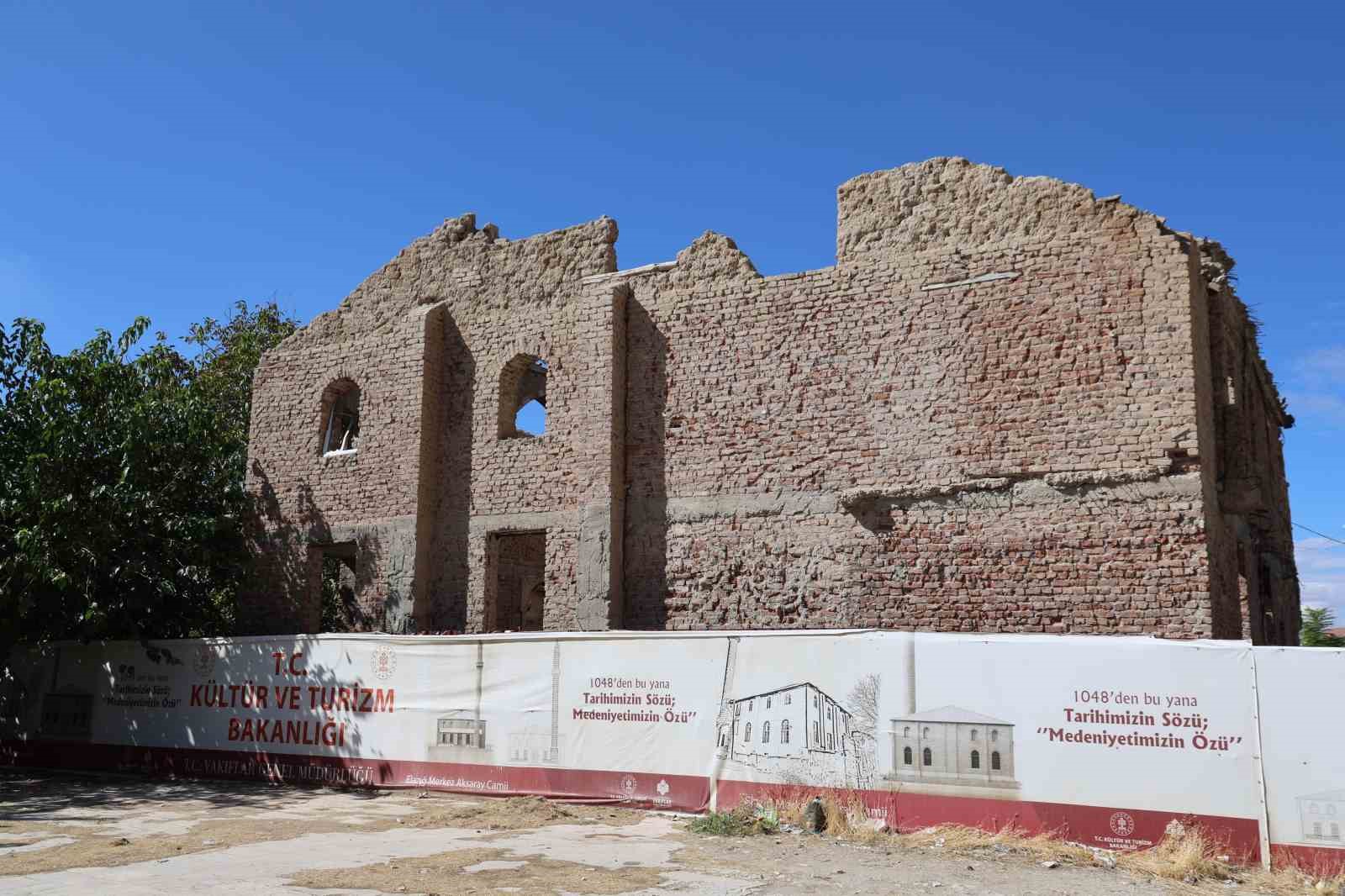 Elazığ’da 300 yıllık tarihi cami 6 yıldır restore edilmeyi bekliyor