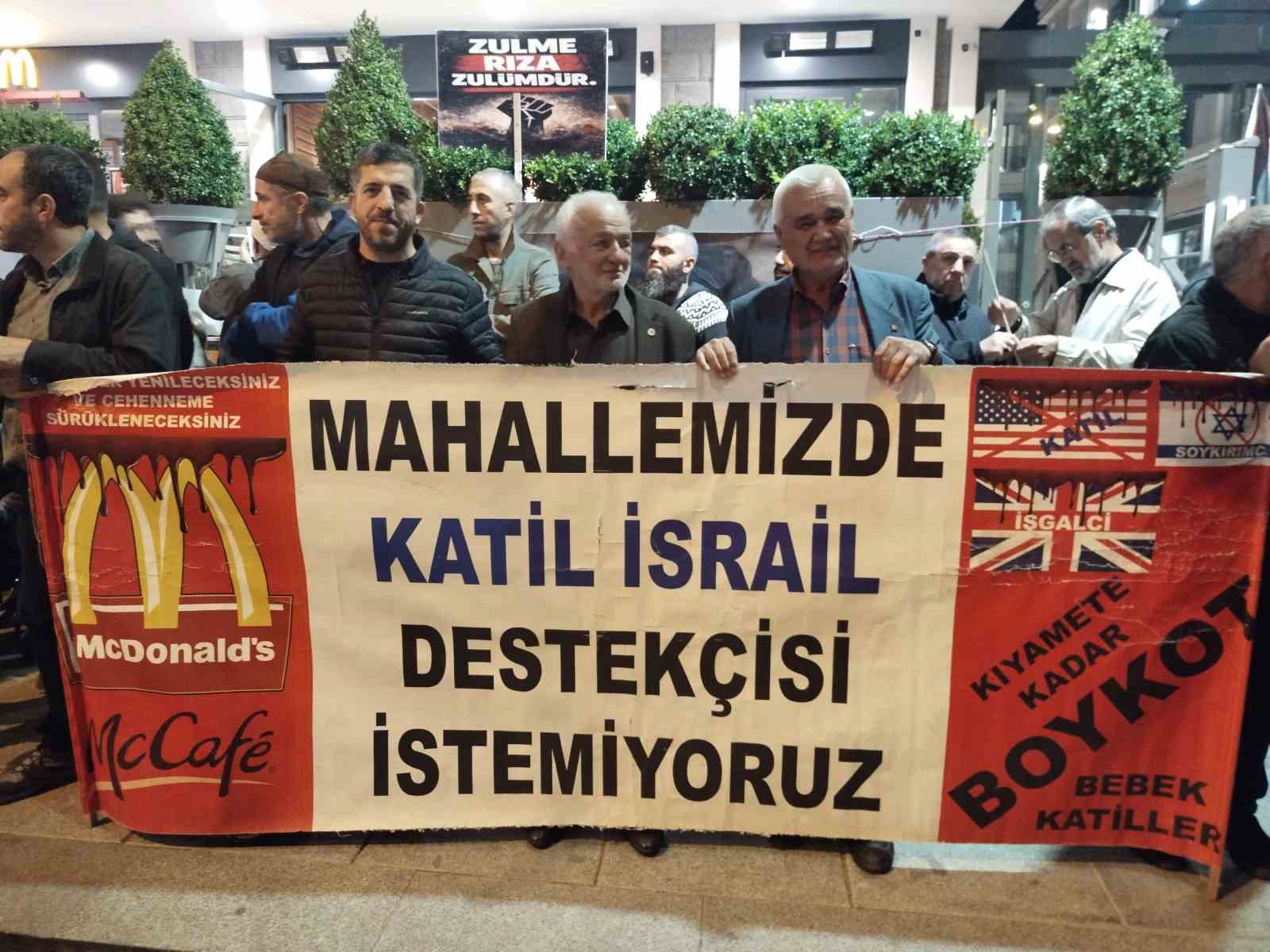 Üsküdar’daki McDonald’s şubesi önündeki protestolar birinci yılında