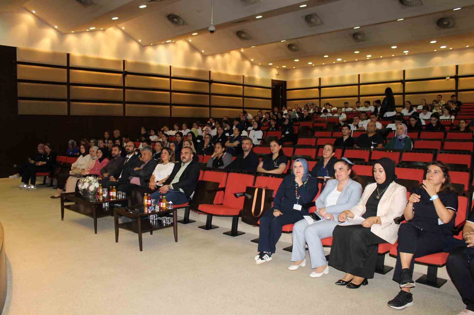 GAÜN Hastanesi’nde Emzirme Haftası sempozyumu düzenlendi