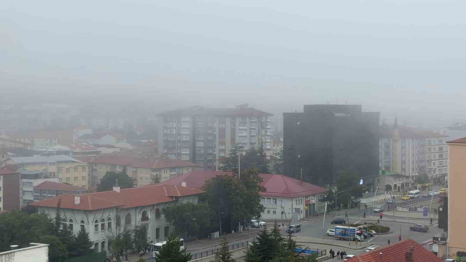 Yozgat’ta yoğun sis etkili oldu: Görüş mesafesi 30 metreye düştü