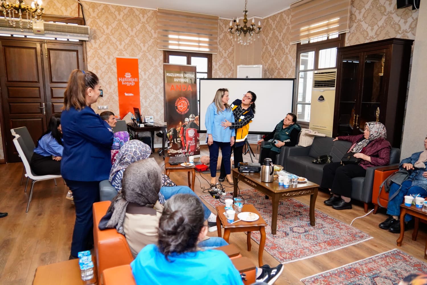 "Bilinçli Anne, Güvenli Aile" eğitimi