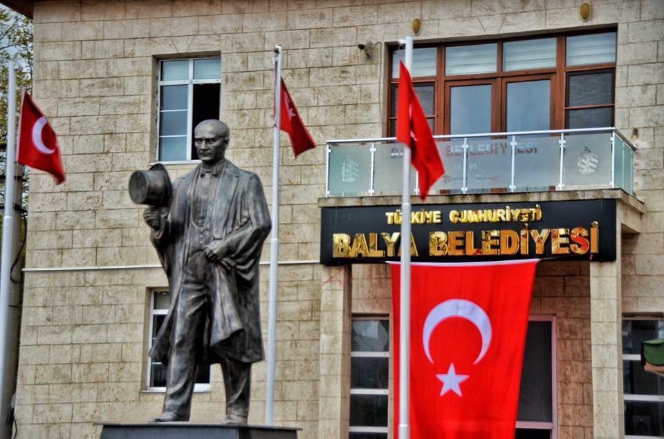 2.4’lük deprem bir ilçeyi ayağa kaldırdı