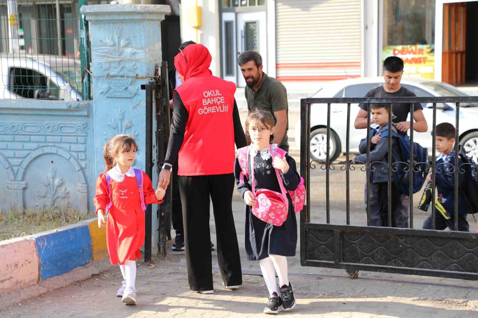 Ağrı’da 409 okul bahçe görevlisi öğrencilerin güvenliği için görev yapıyor