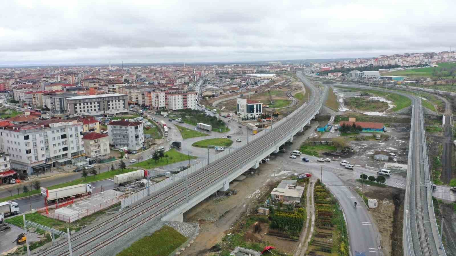 Bakan Uraloğlu: "Hızlı tren ağımızı Avrupa sınırına kadar ulaştırıyoruz"