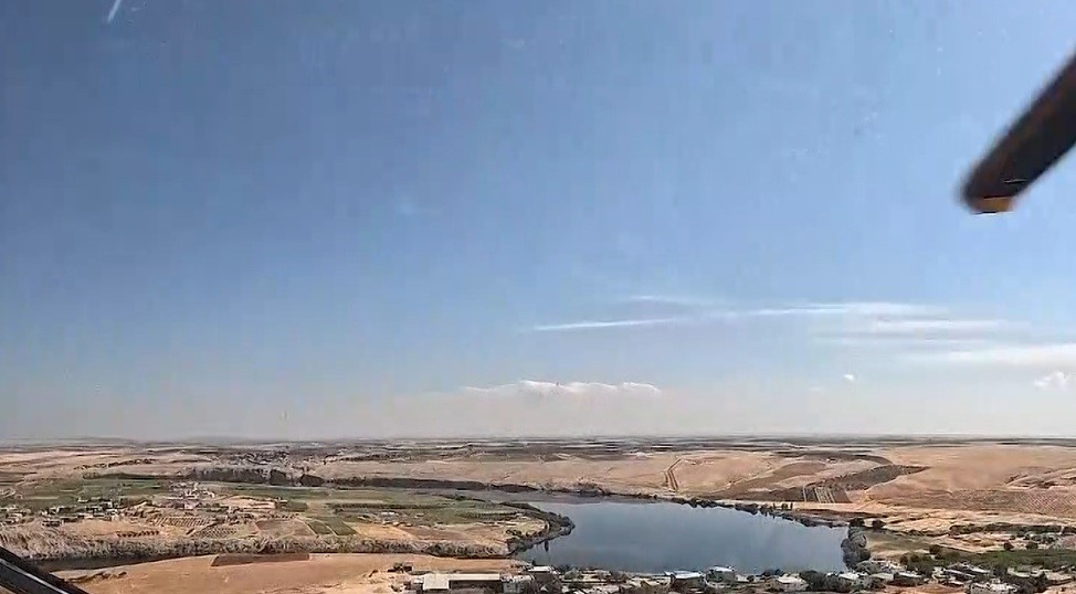 GÖKBEY’in gözünden kadim şehir: Fırat Nehri üzerindeki süzülüşü kokpit kamerasına yansıdı