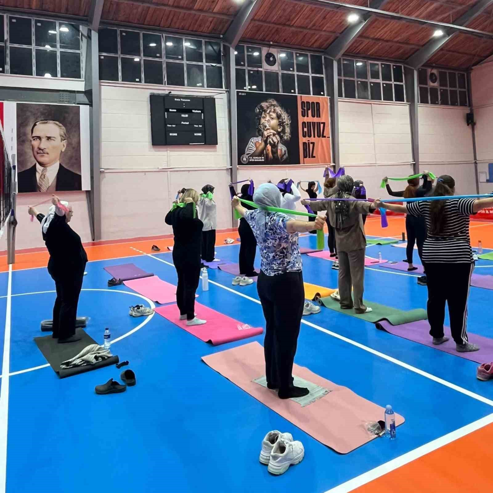 Sivrihisar’da kadınlara yönelik pilates kursu 57 kişinin katılımıyla başladı