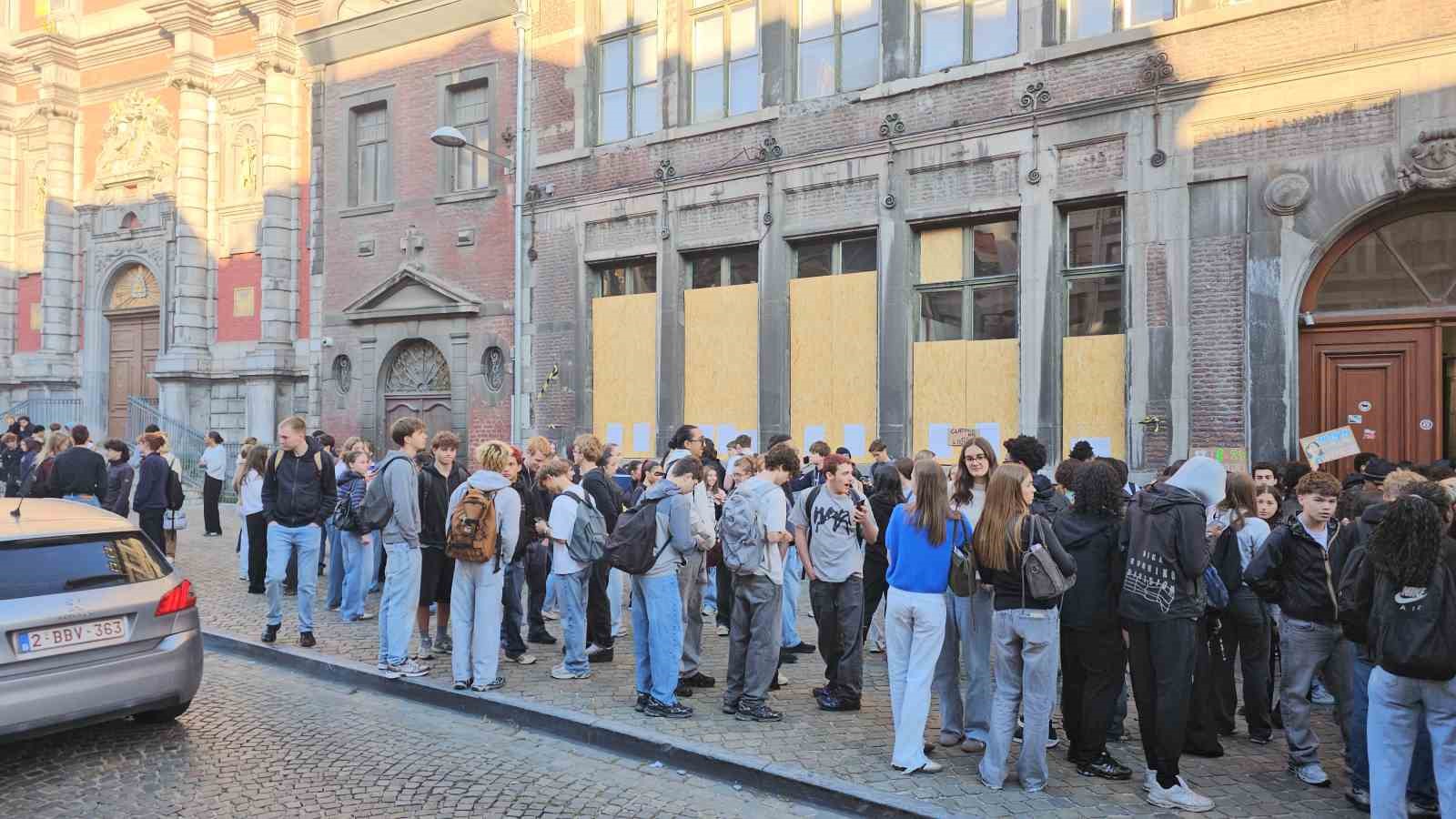 Belçika’da öğrenci protestoları sürüyor, savcılık harekete geçti