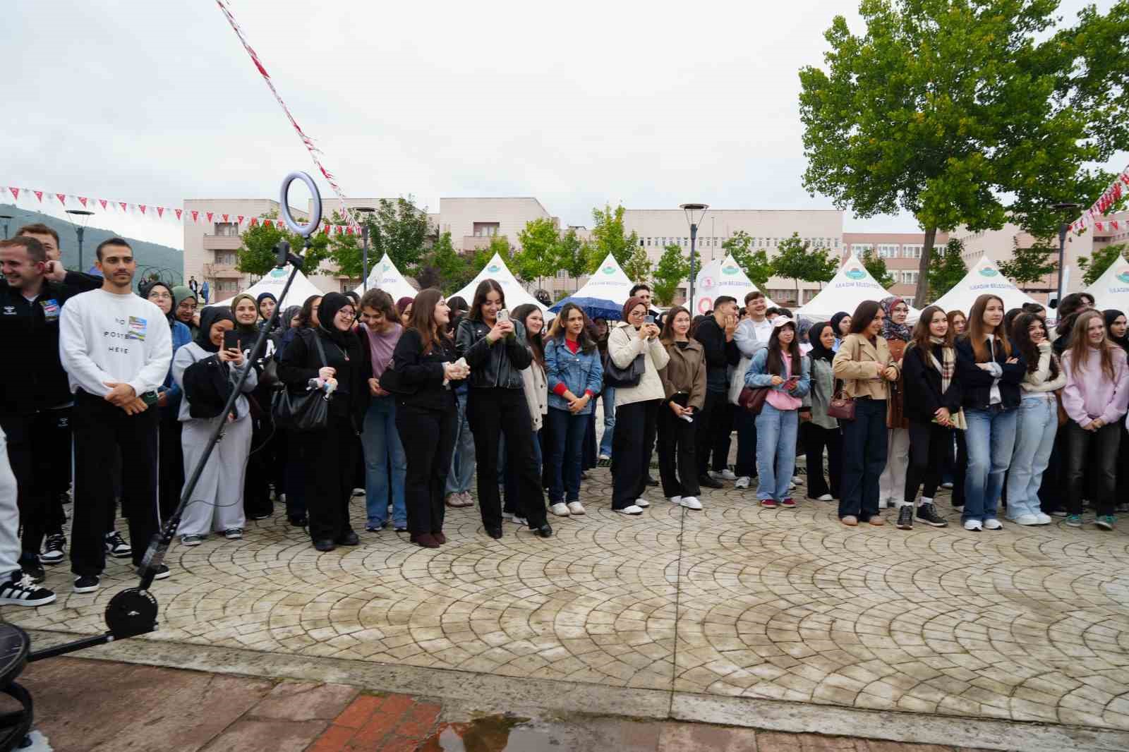 OMÜ’de yeni akademik yıl UyumFest’26 ile renklendi