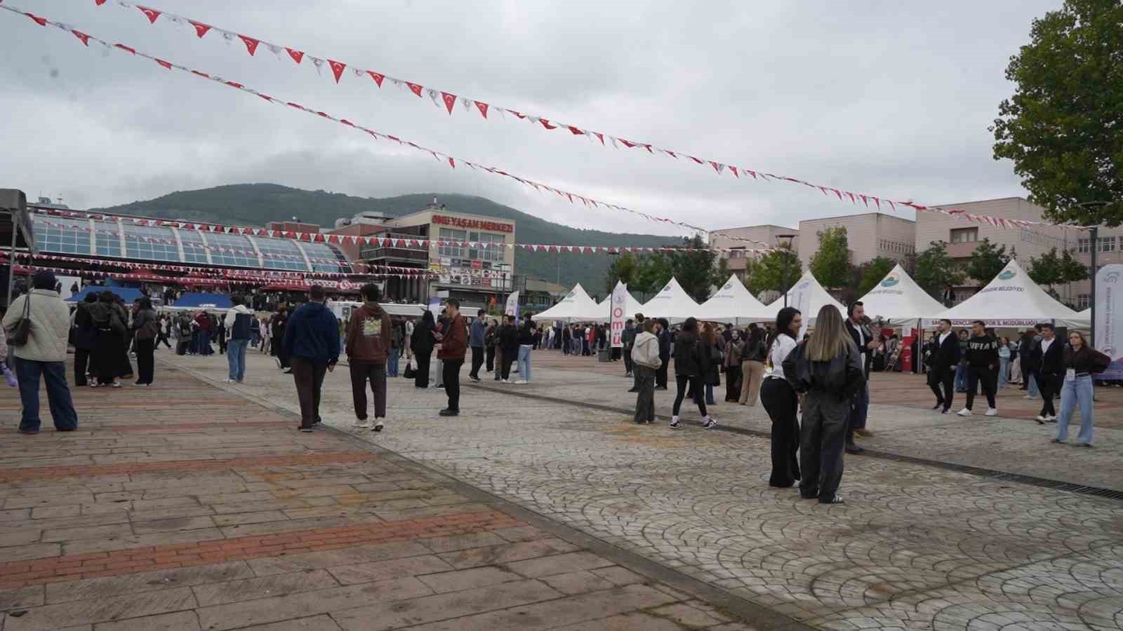 OMÜ’de yeni akademik yıl UyumFest’26 ile renklendi