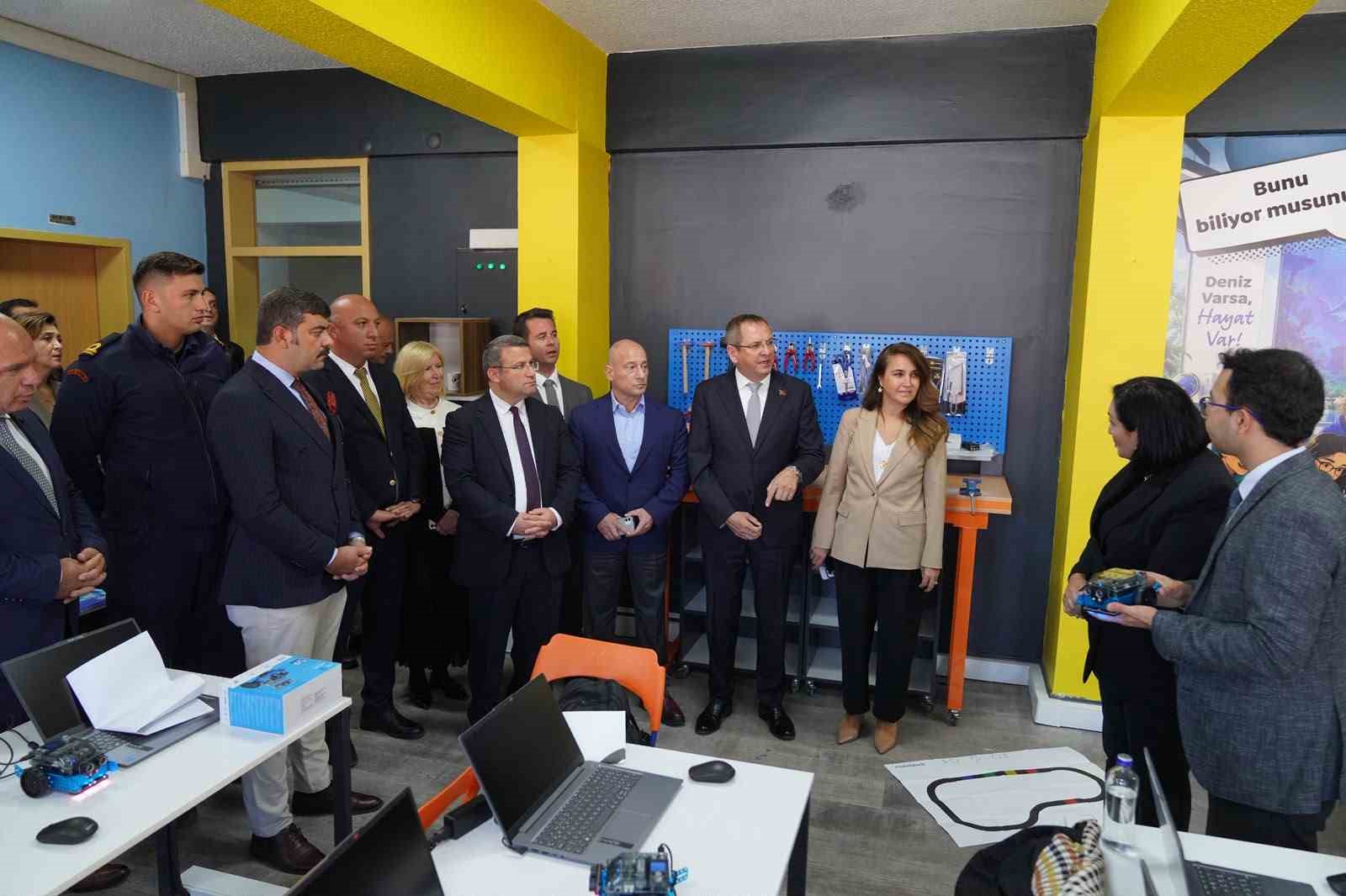 Mavi Nefes Ayvalık’ta çocuklarla geleceğe yol alıyor