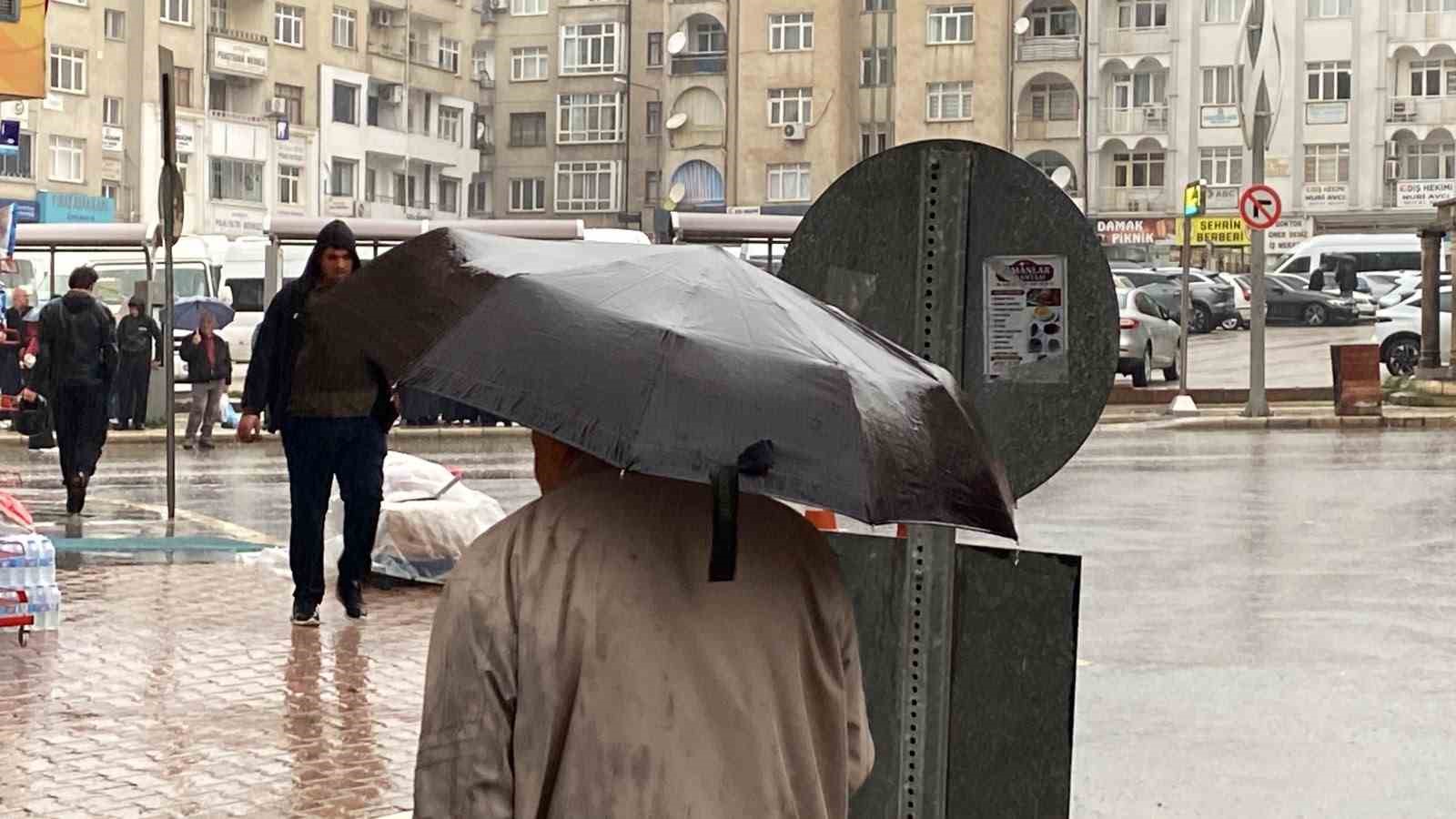 Elazığ’da sağanak yağış etkili oldu