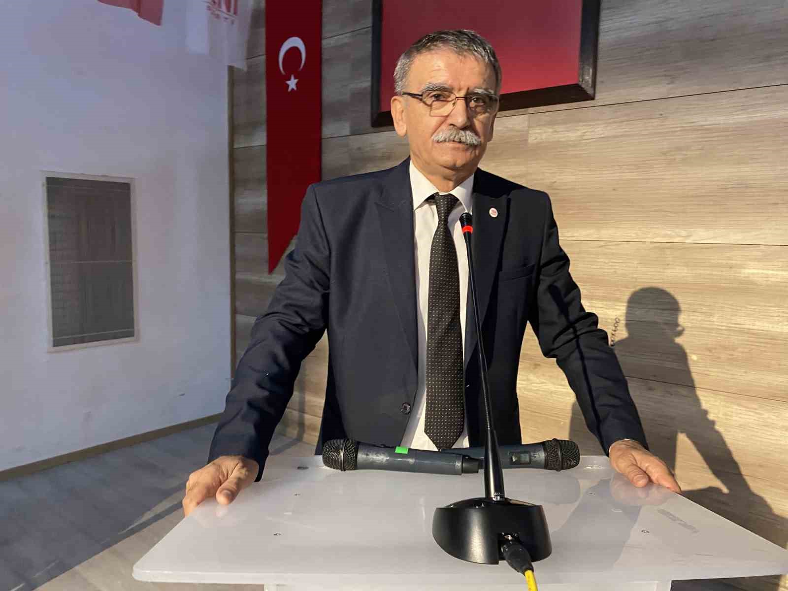 Alaşehir’de YENİ Parti’nin ilk ilçe başkanı Mehmet Kayacık oldu