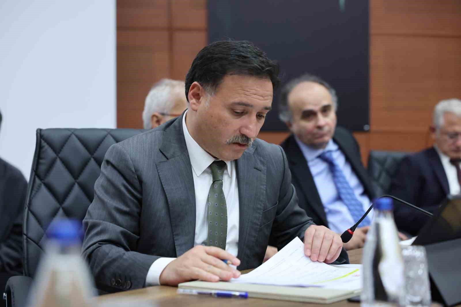 Vali Çiçek, vatandaşların talep ve önerilerini dinledi