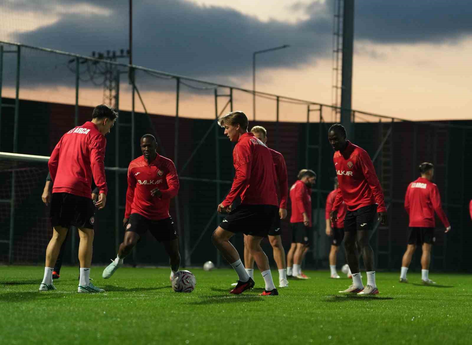 Çorum FK, Gaziantep FK hazırlıklarını sürdürdü