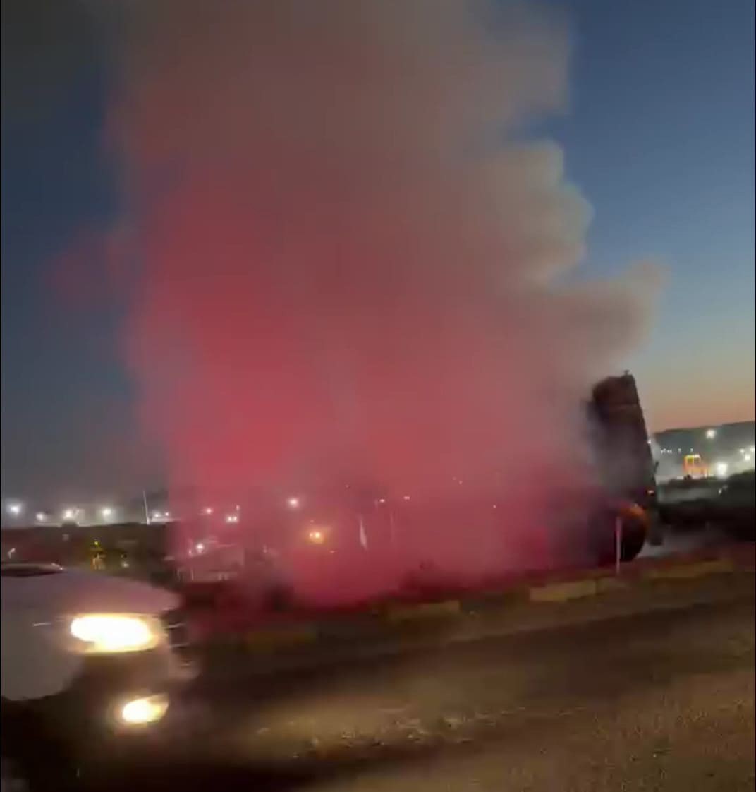 İzmir’de tırın kupa kısmında çıkan yangın söndürüldü