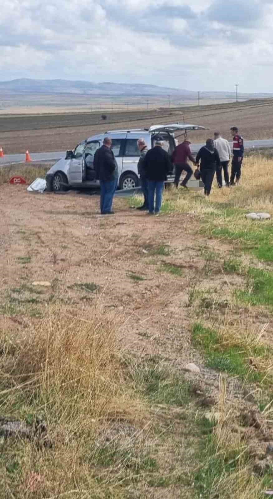 Kayseri’de hafif ticari araçla otomobil çarpıştı: 1 ölü, 3 yaralı