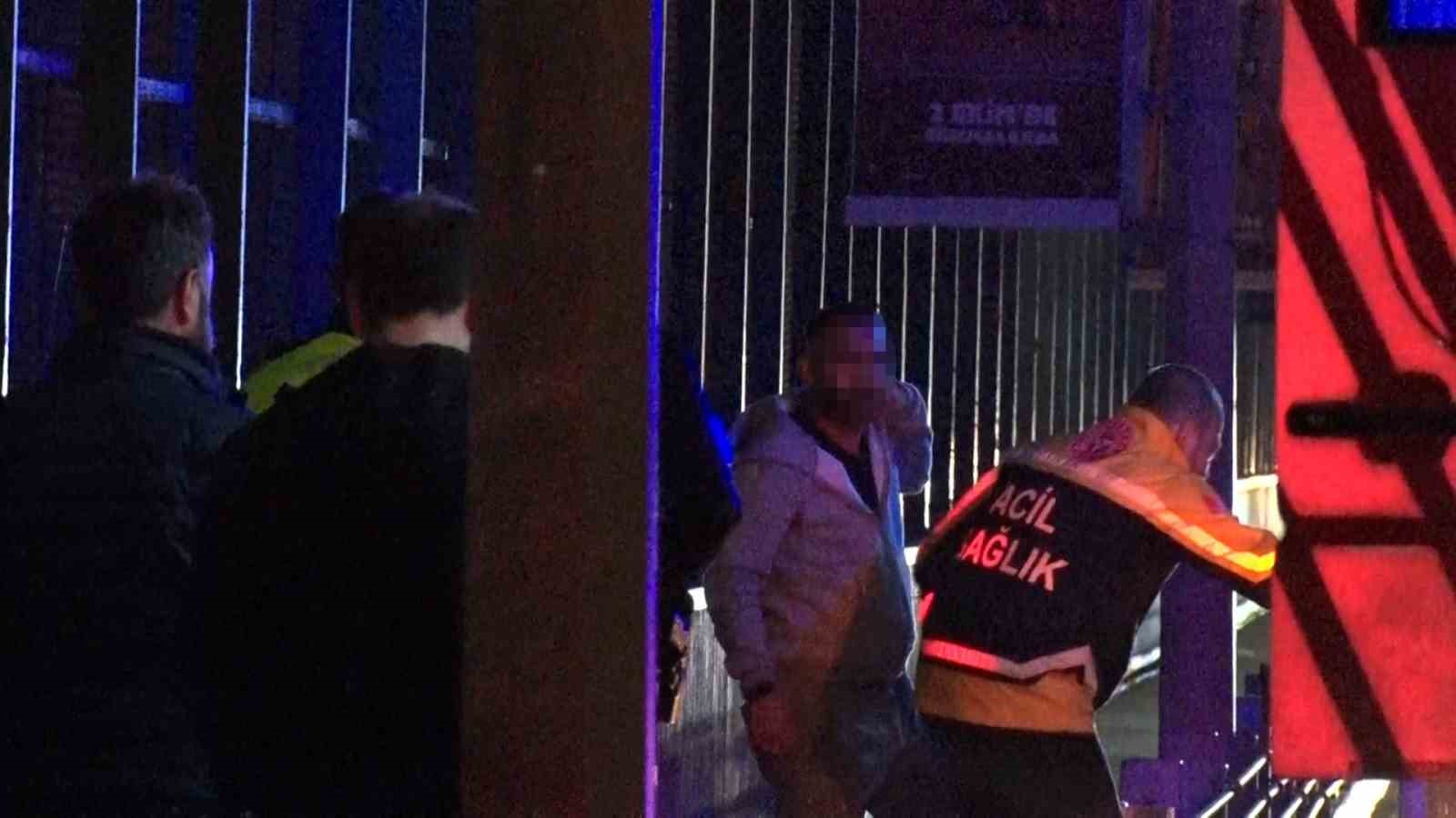 Haliç Köprüsü’nde intihar girişiminde bulunan şahıs 2 saat sonra ikna edildi