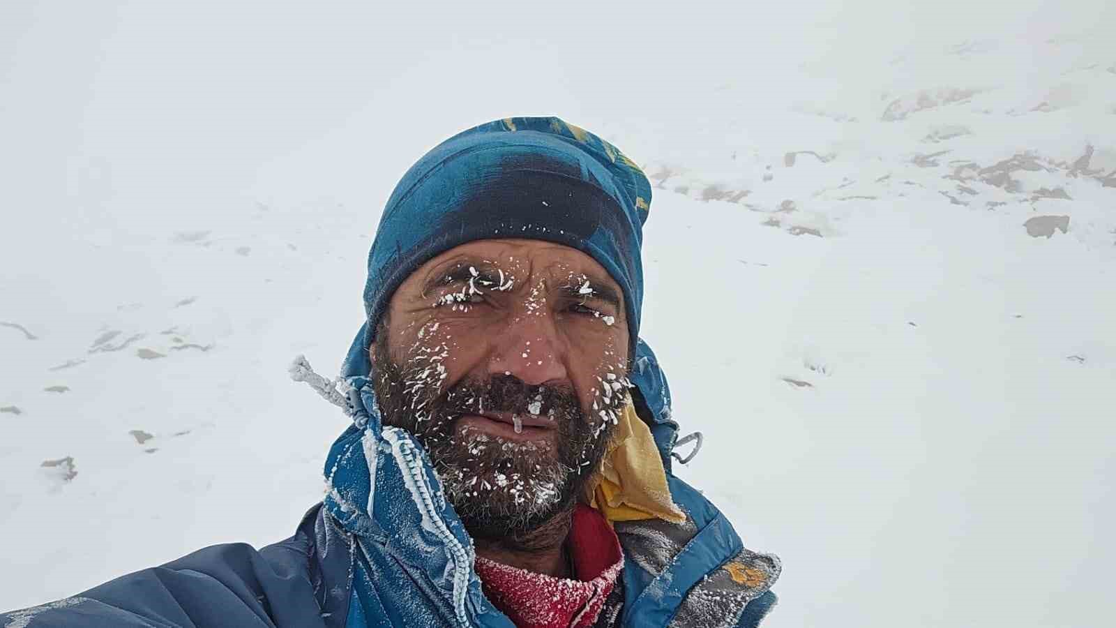 Diyarbakırlı dağcı Ağrı Dağı’nda fırtınaya yakalandı
